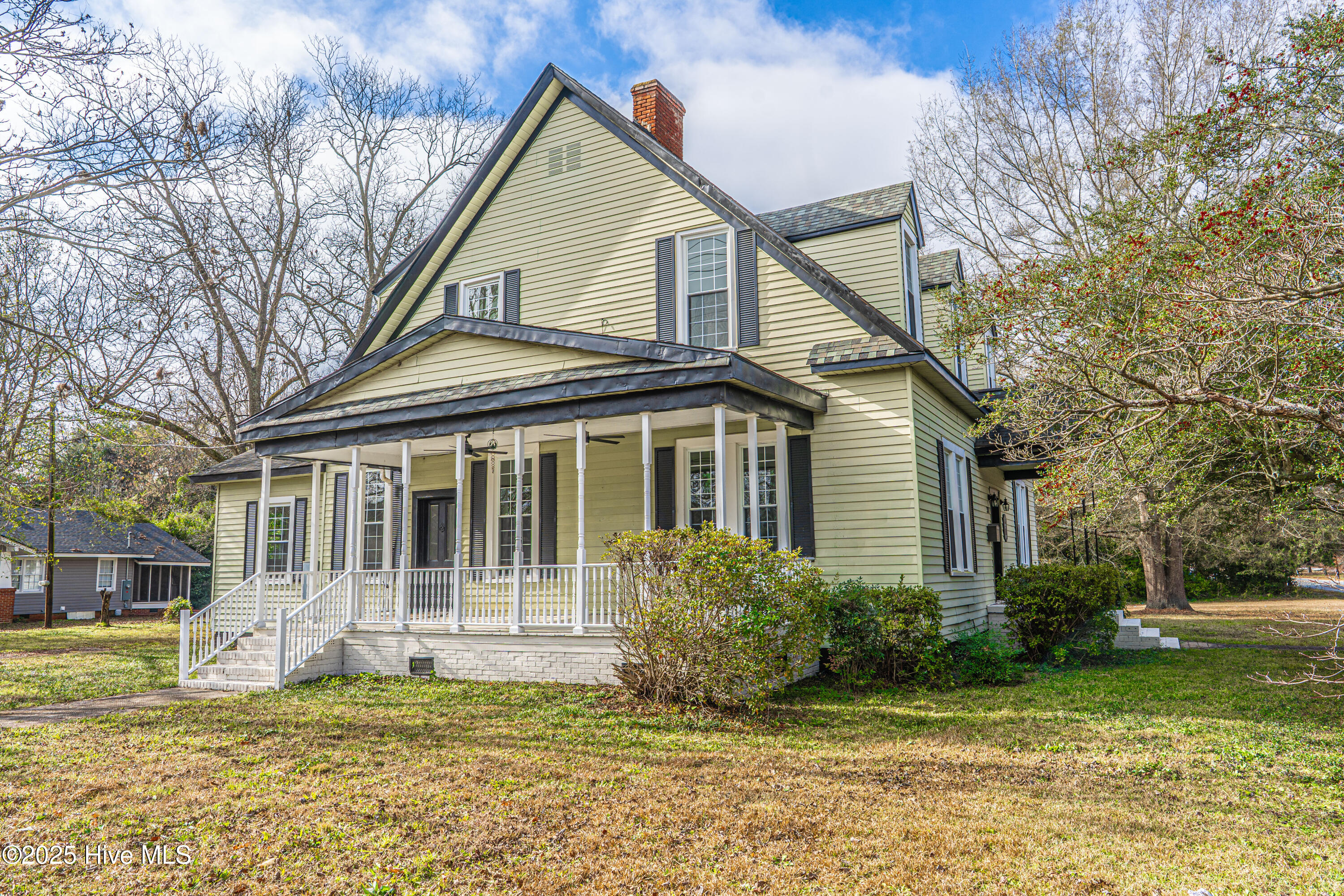 main property photo 3