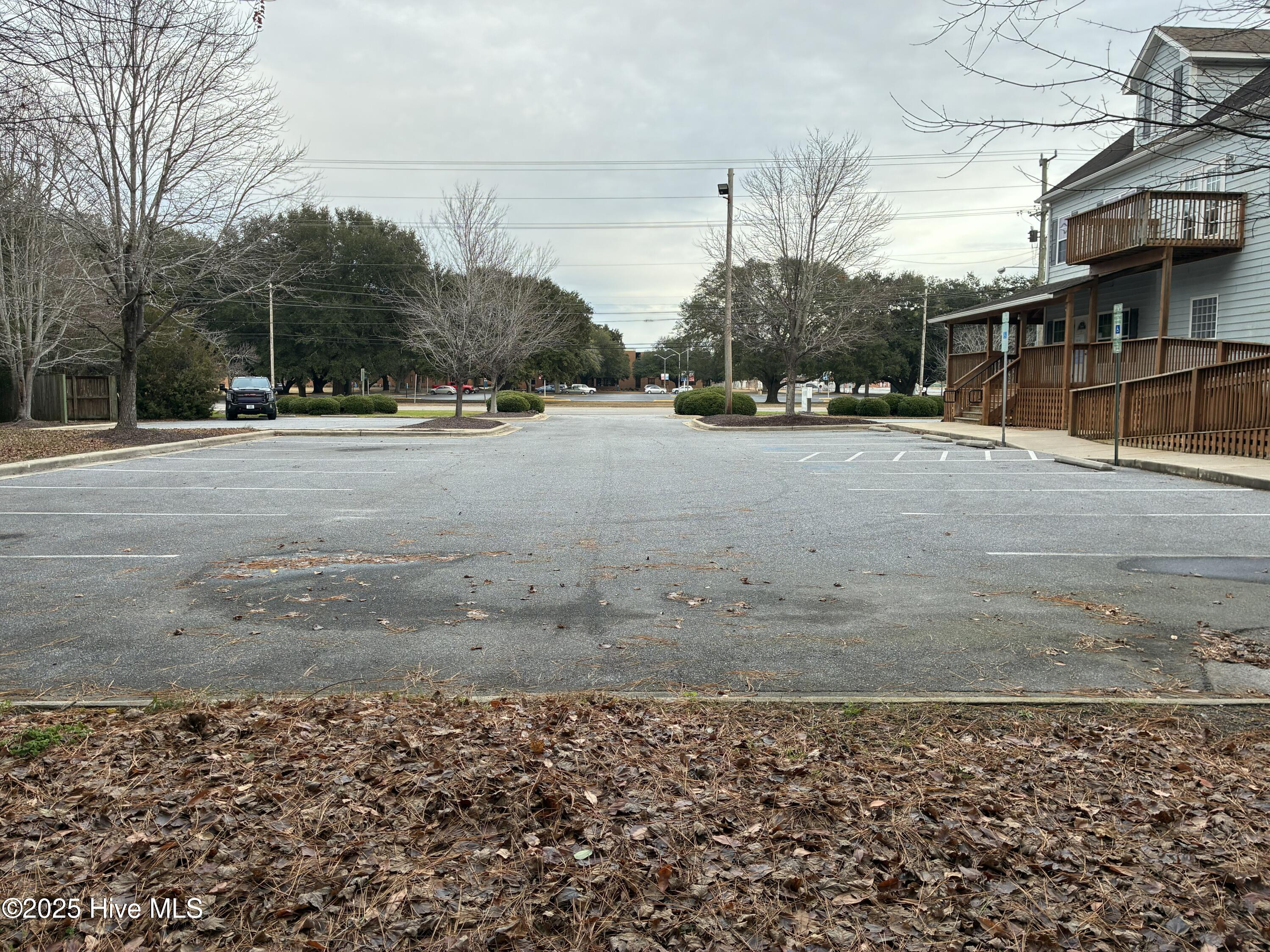 main property photo 40