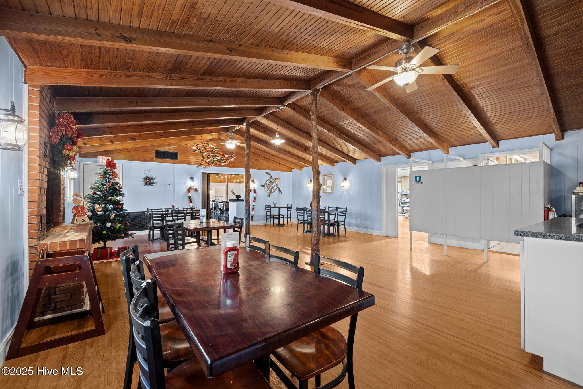 main property photo 32