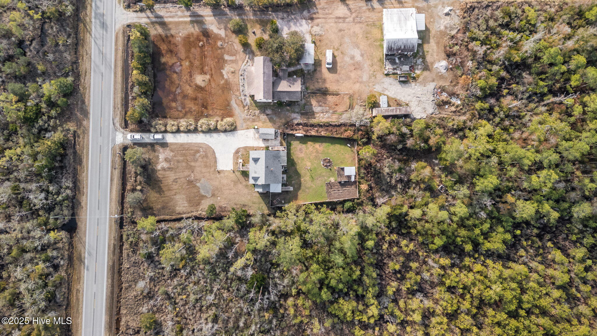 main property photo 34