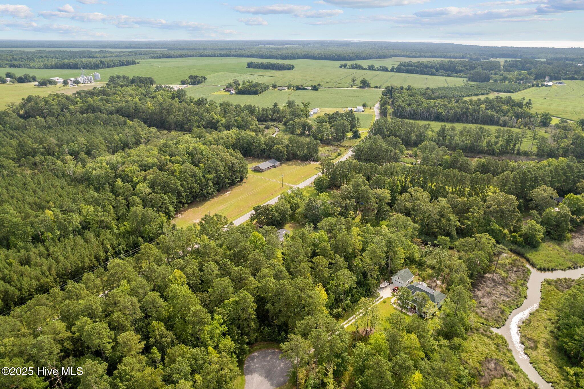 main property photo 11