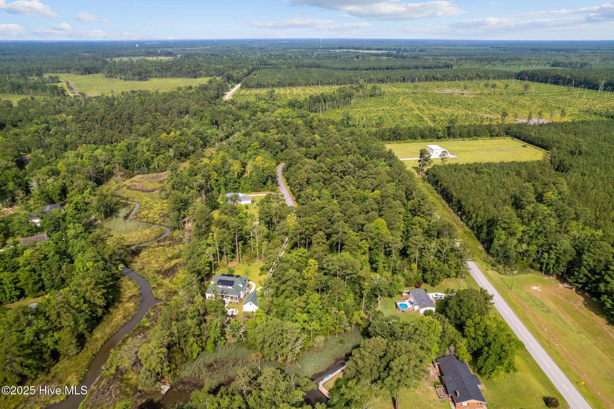 main property photo 17