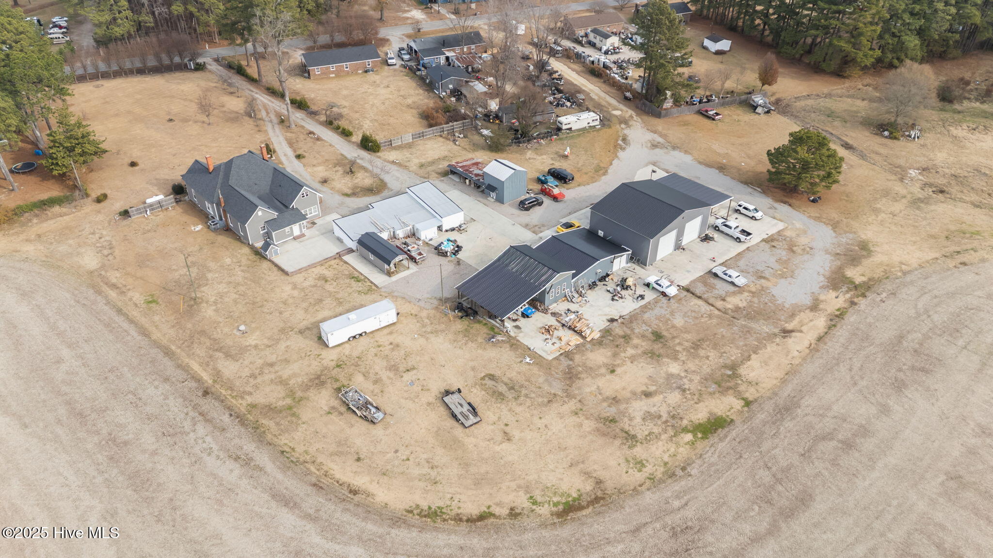main property photo 20
