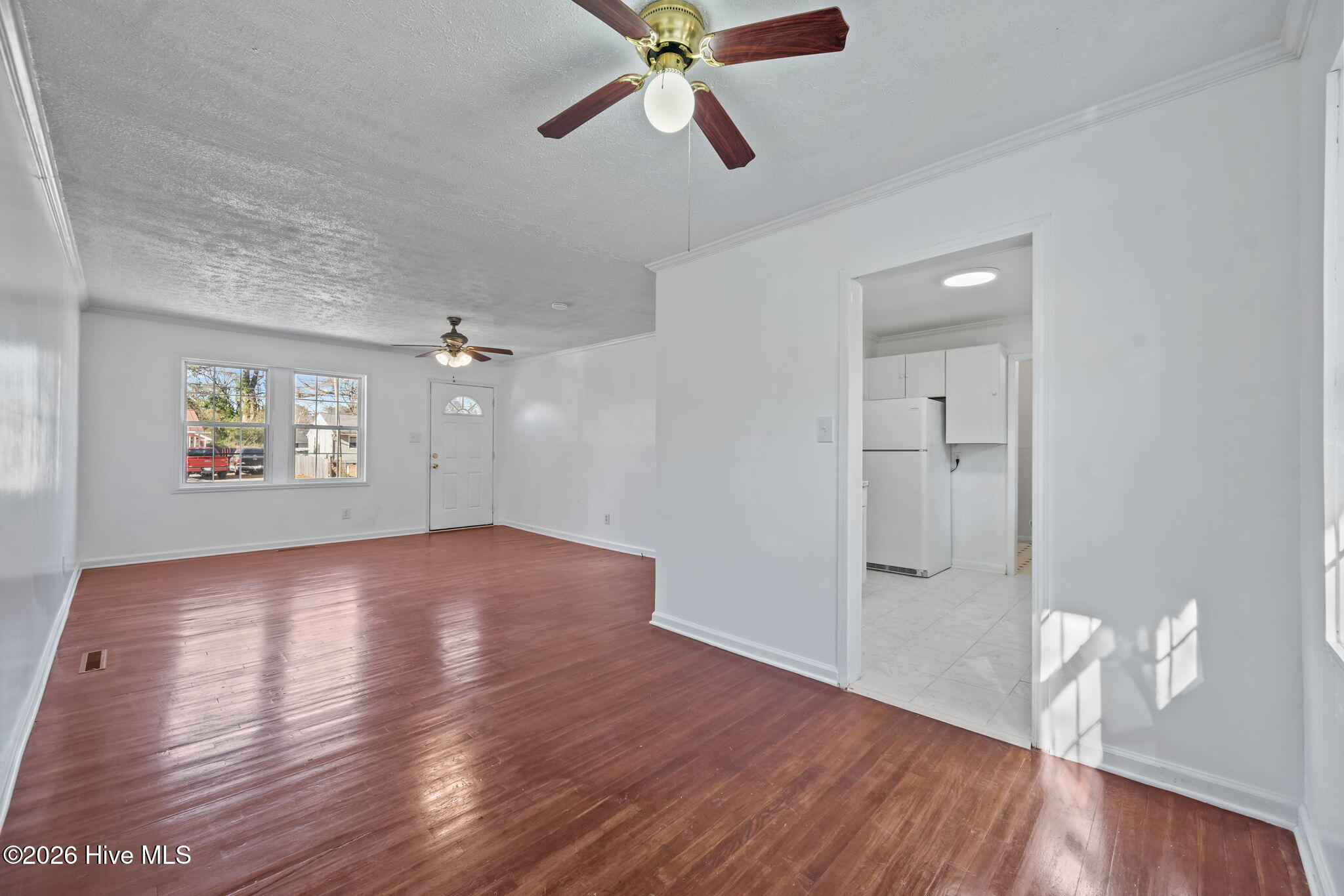 property viewer photo 3