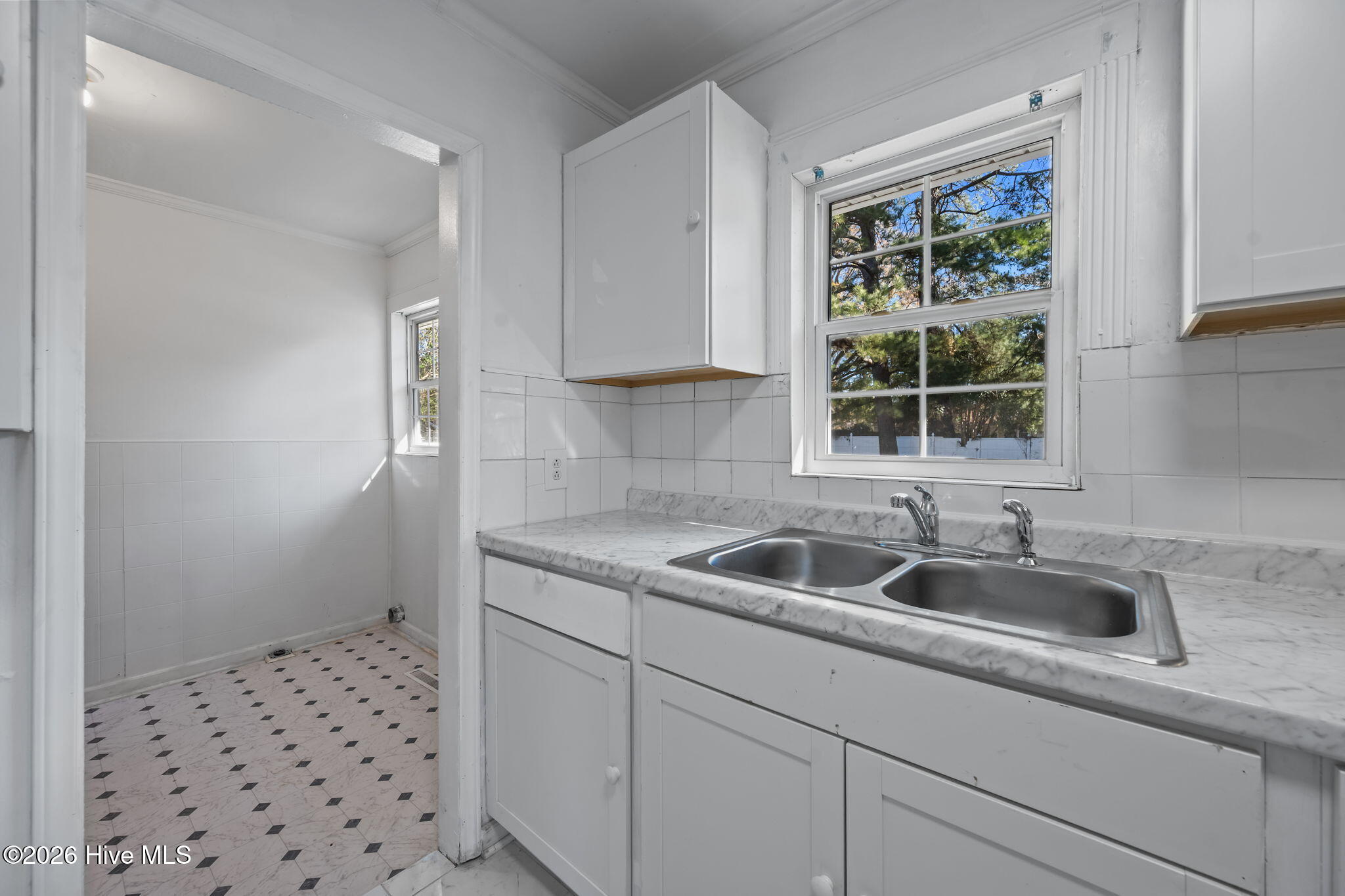 property viewer photo 9