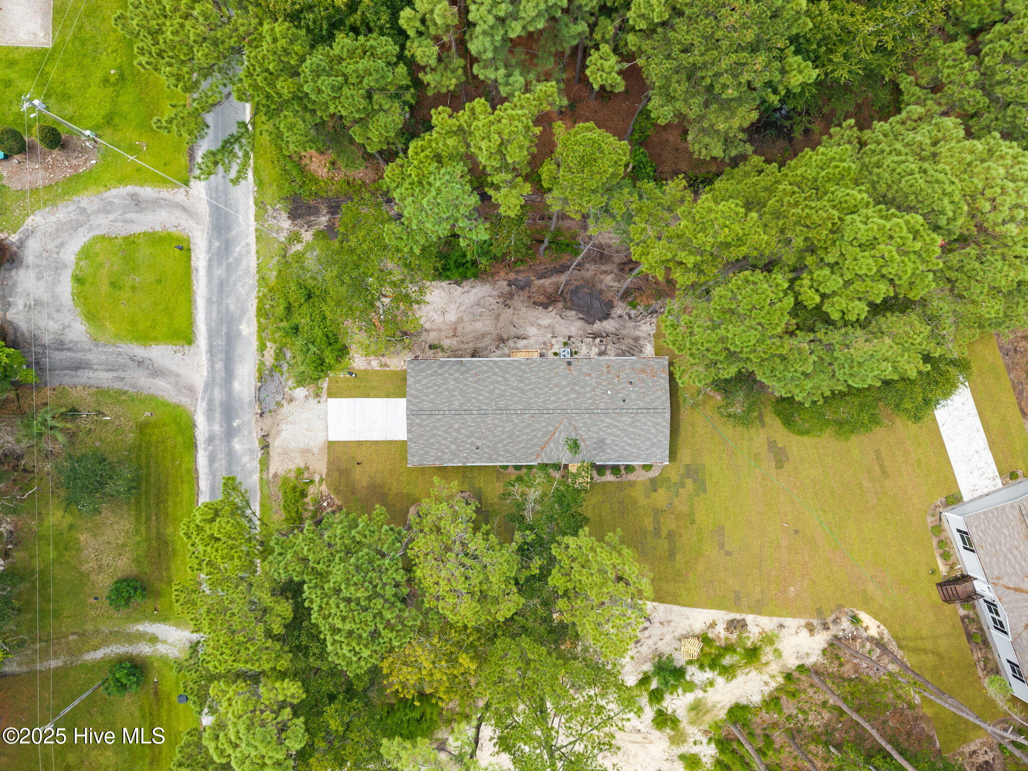 main property photo 28