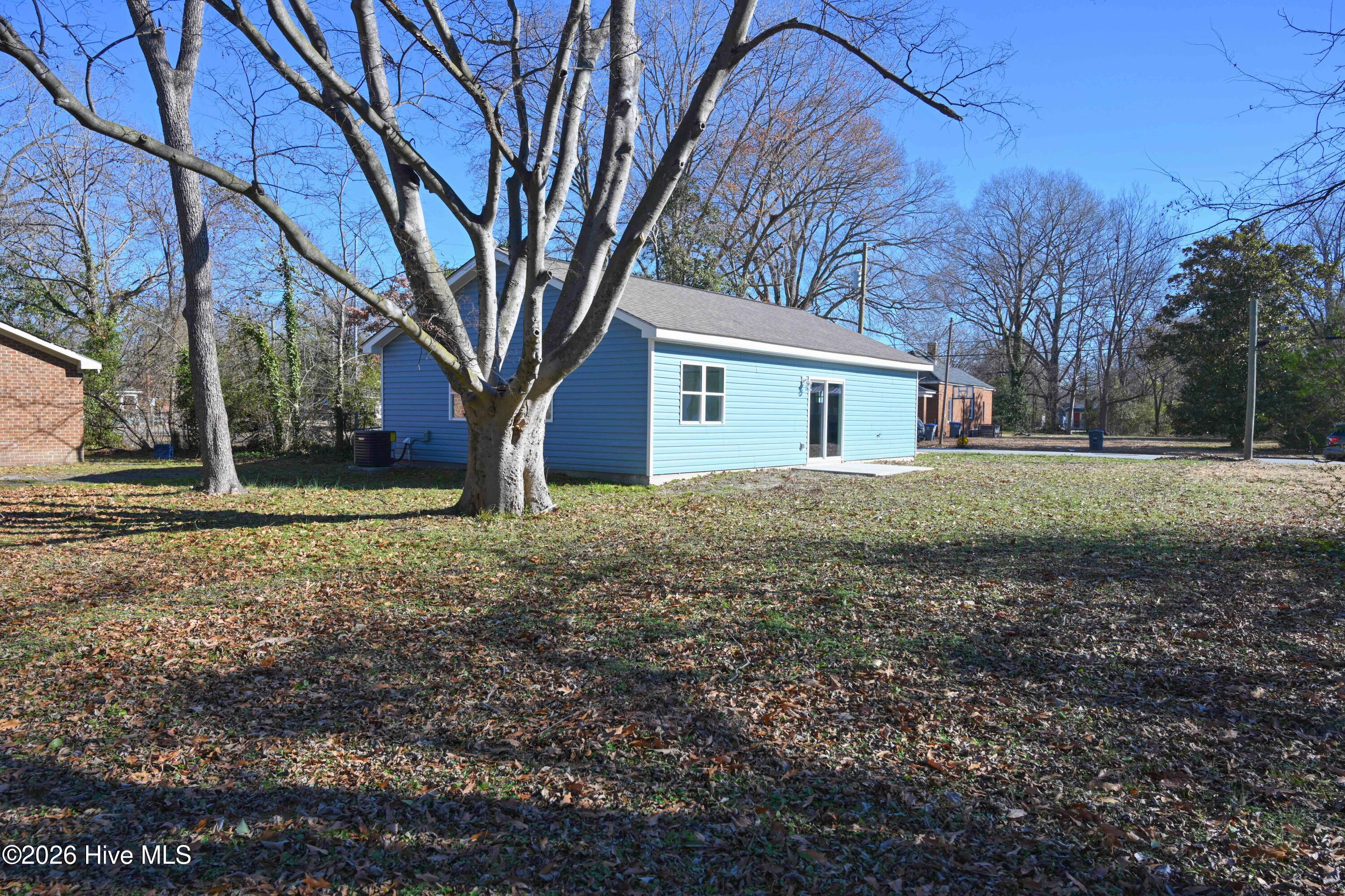 main property photo 29