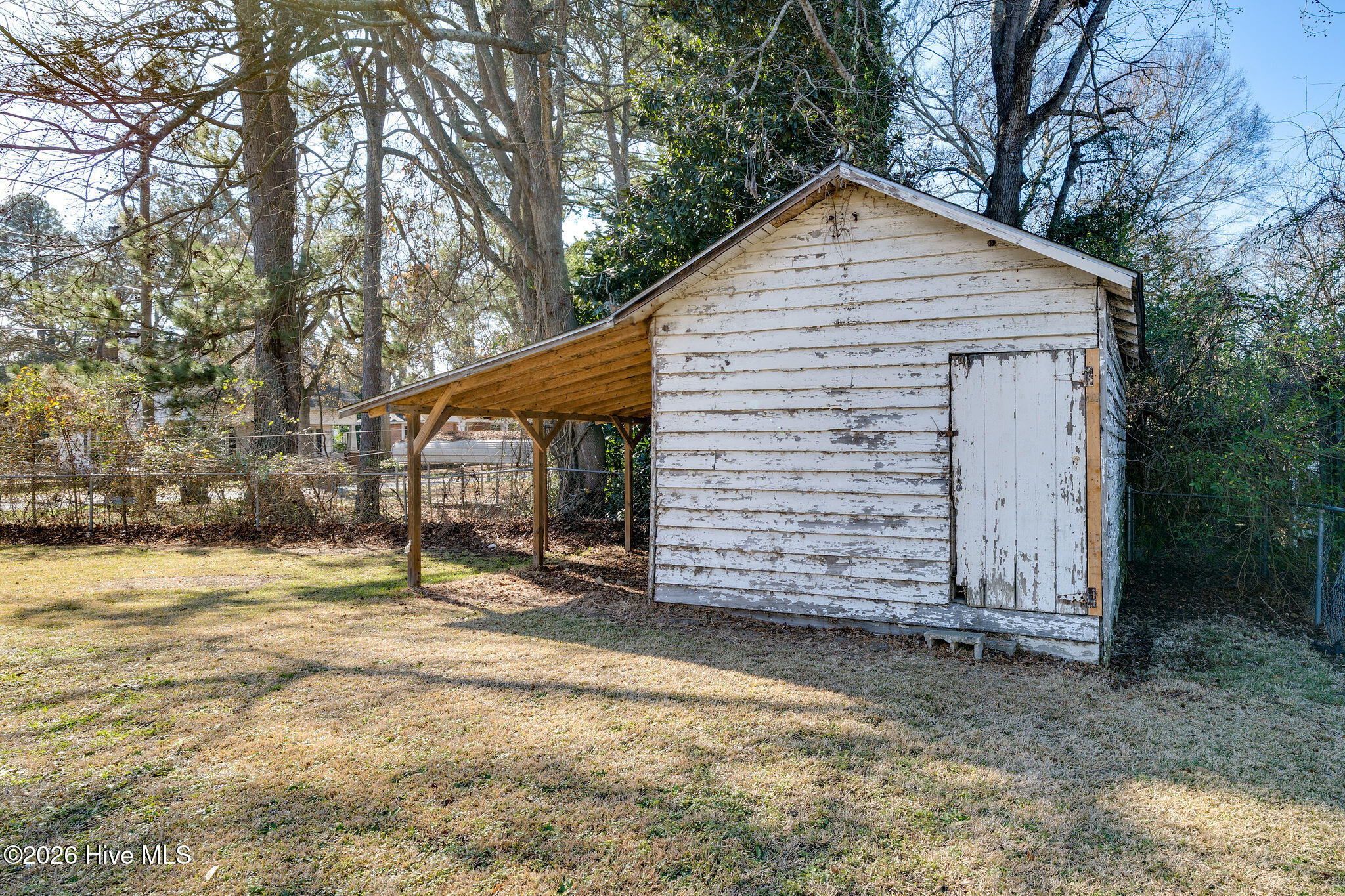main property photo 23