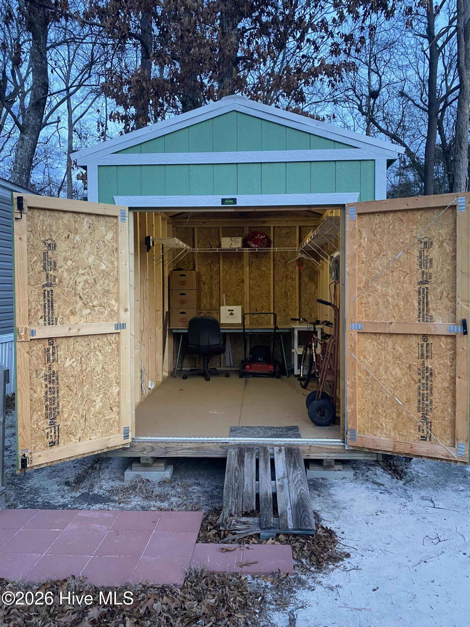 main property photo 20