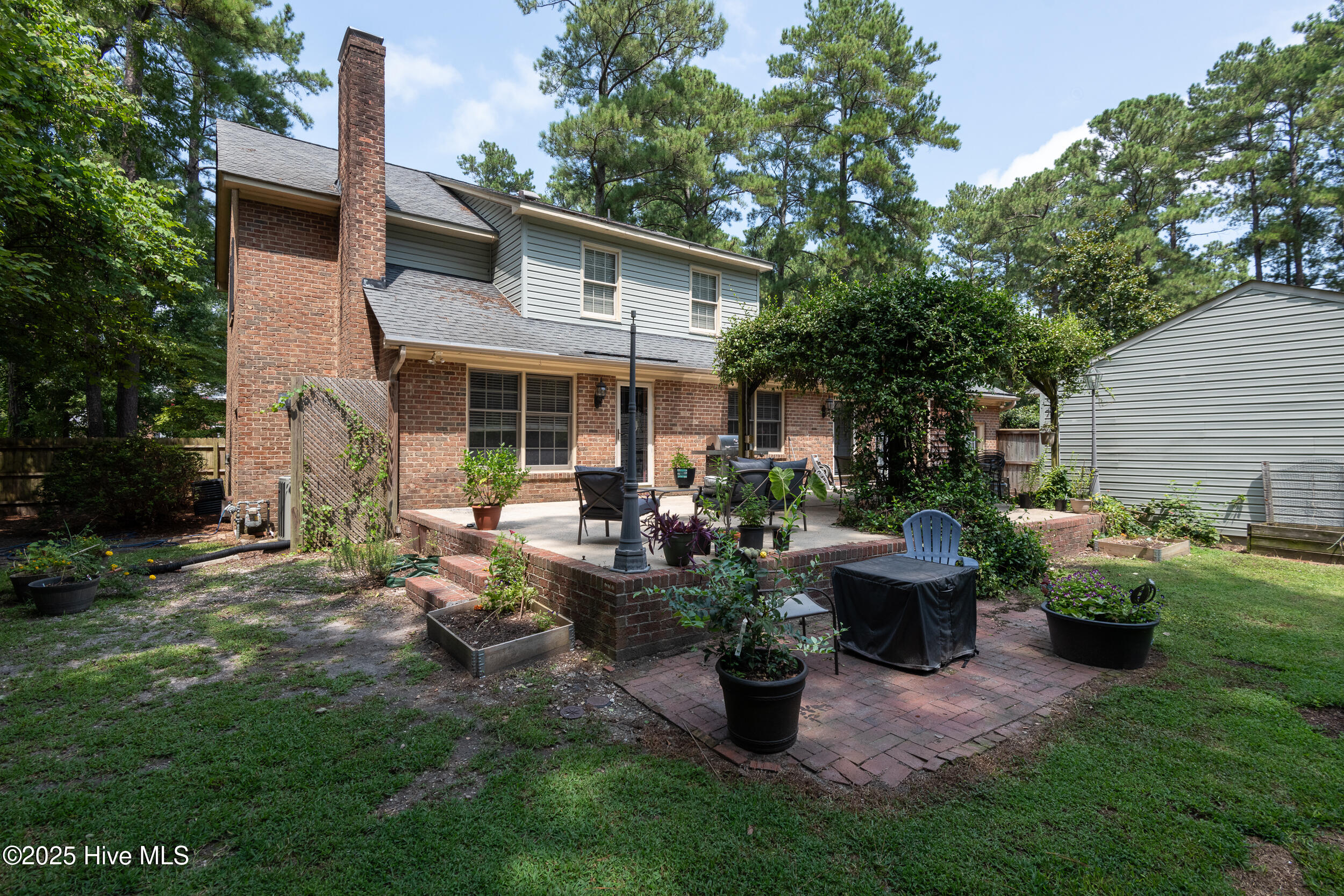 main property photo 13