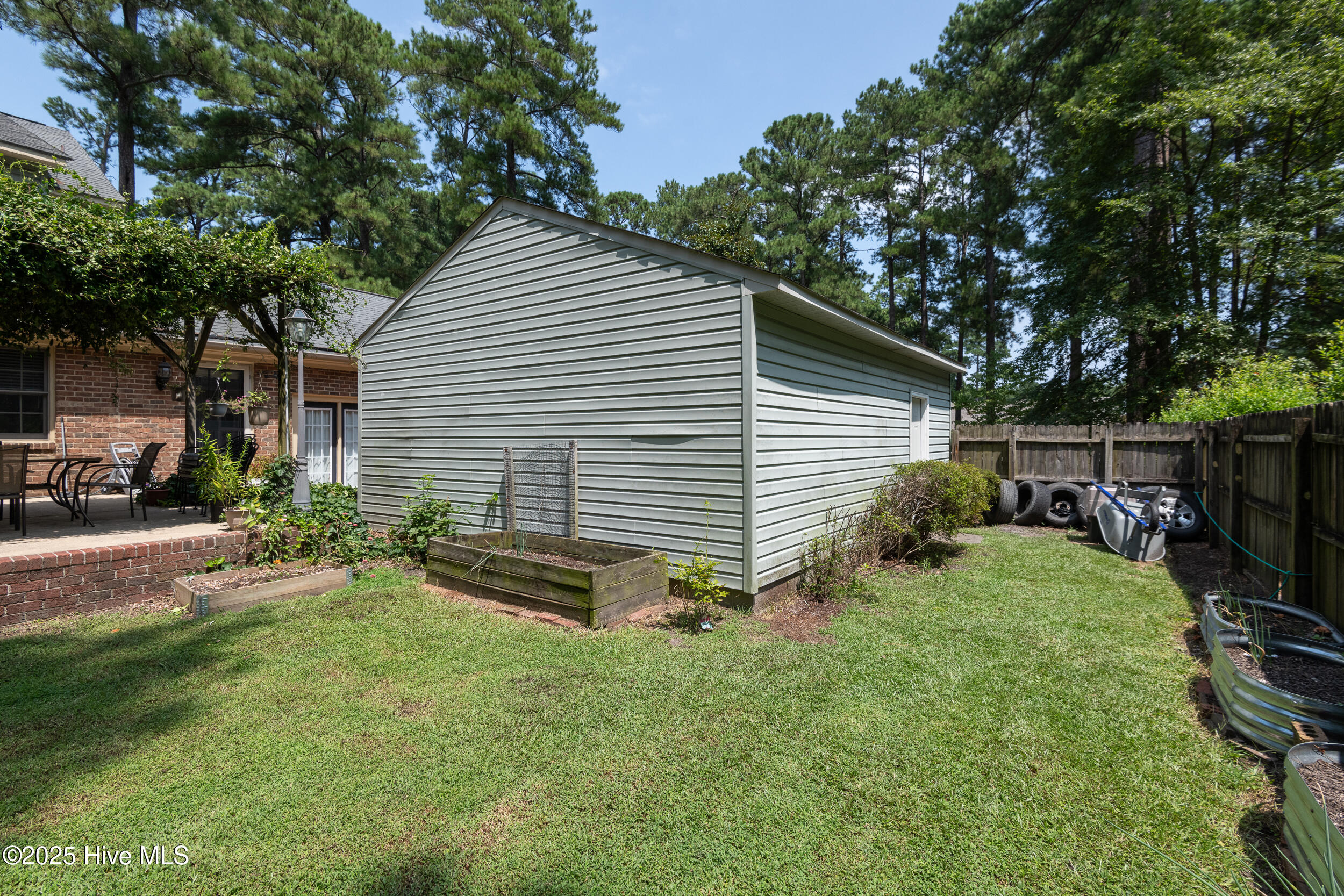 main property photo 15
