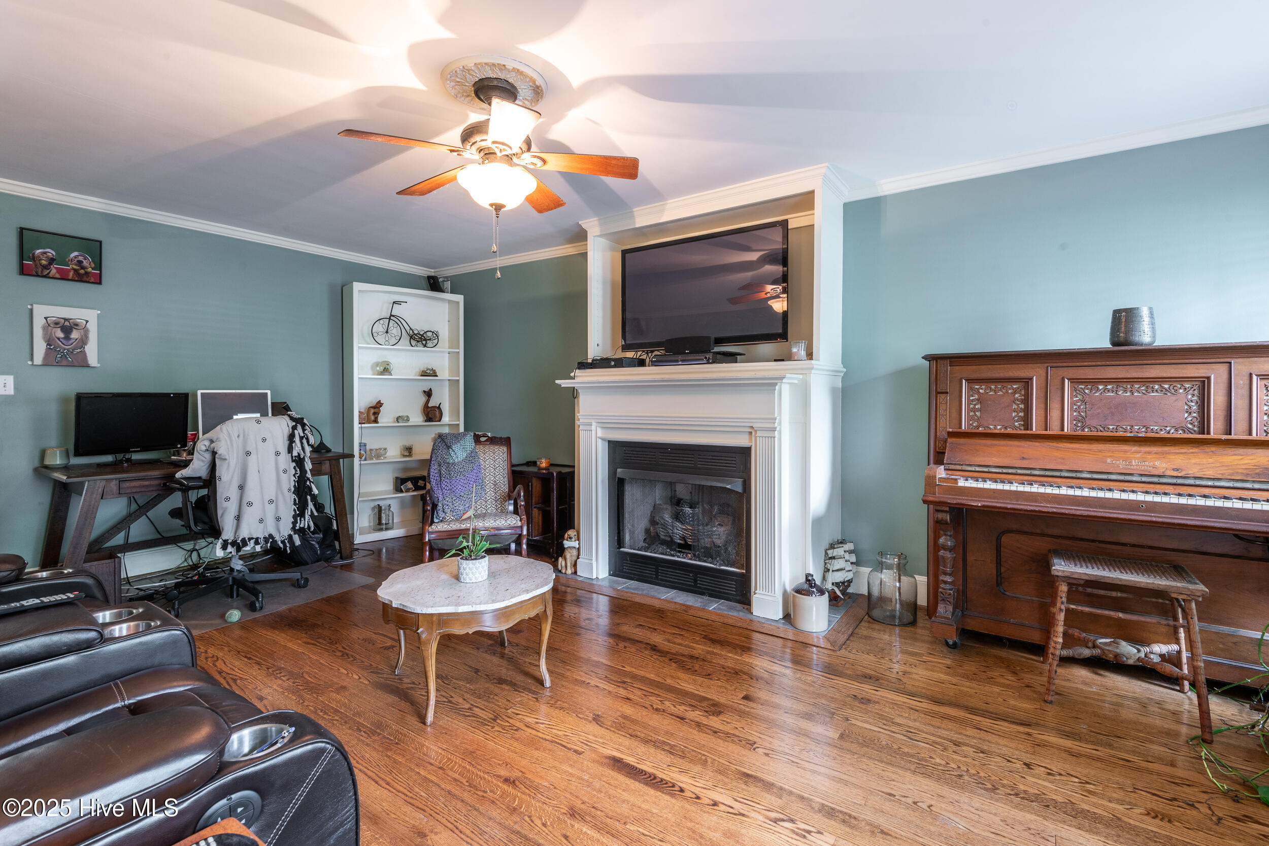 main property photo 25