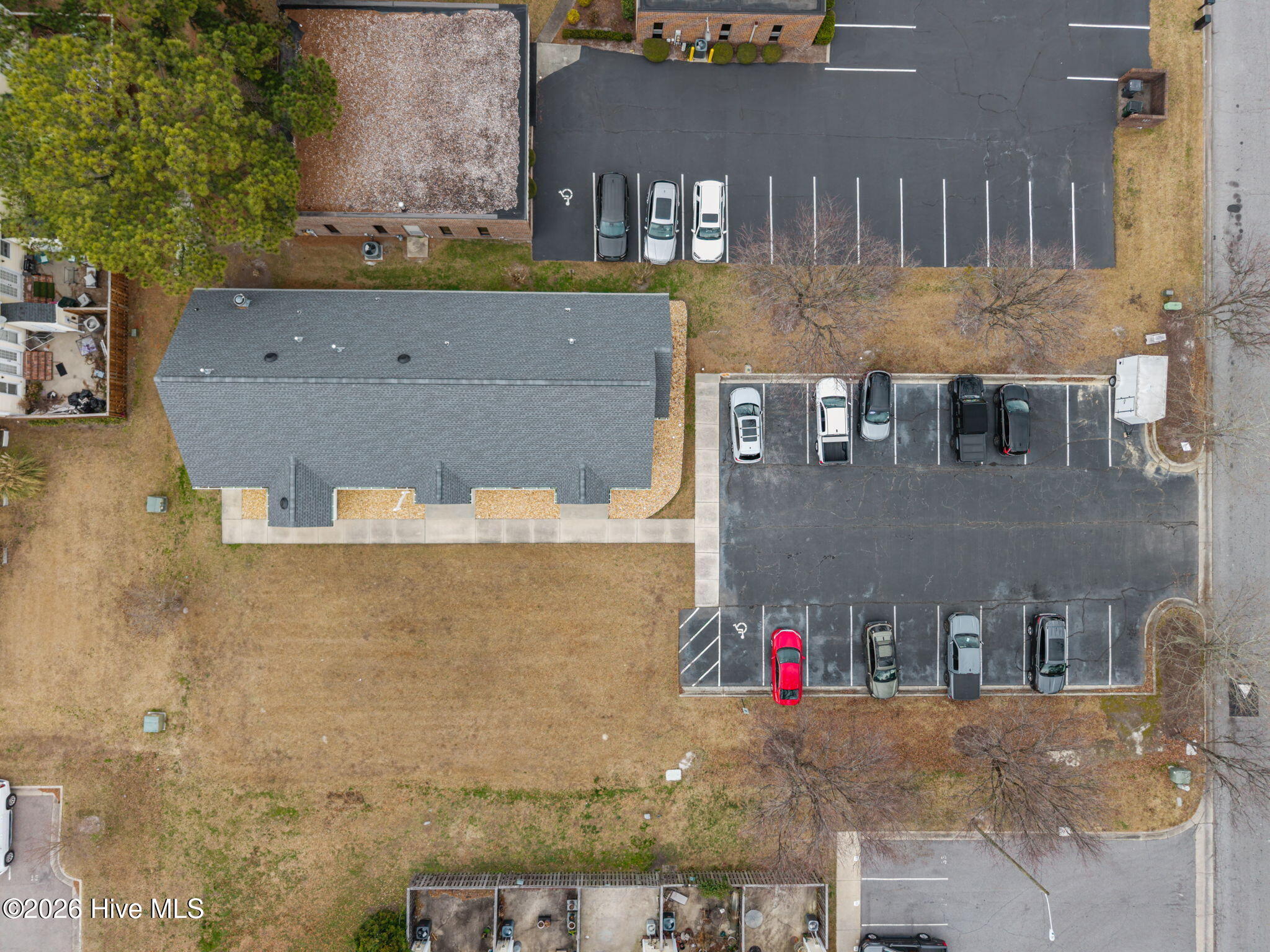 main property photo 10