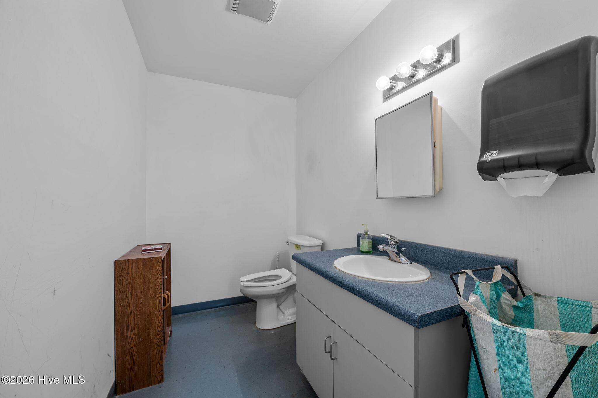 main property photo 22