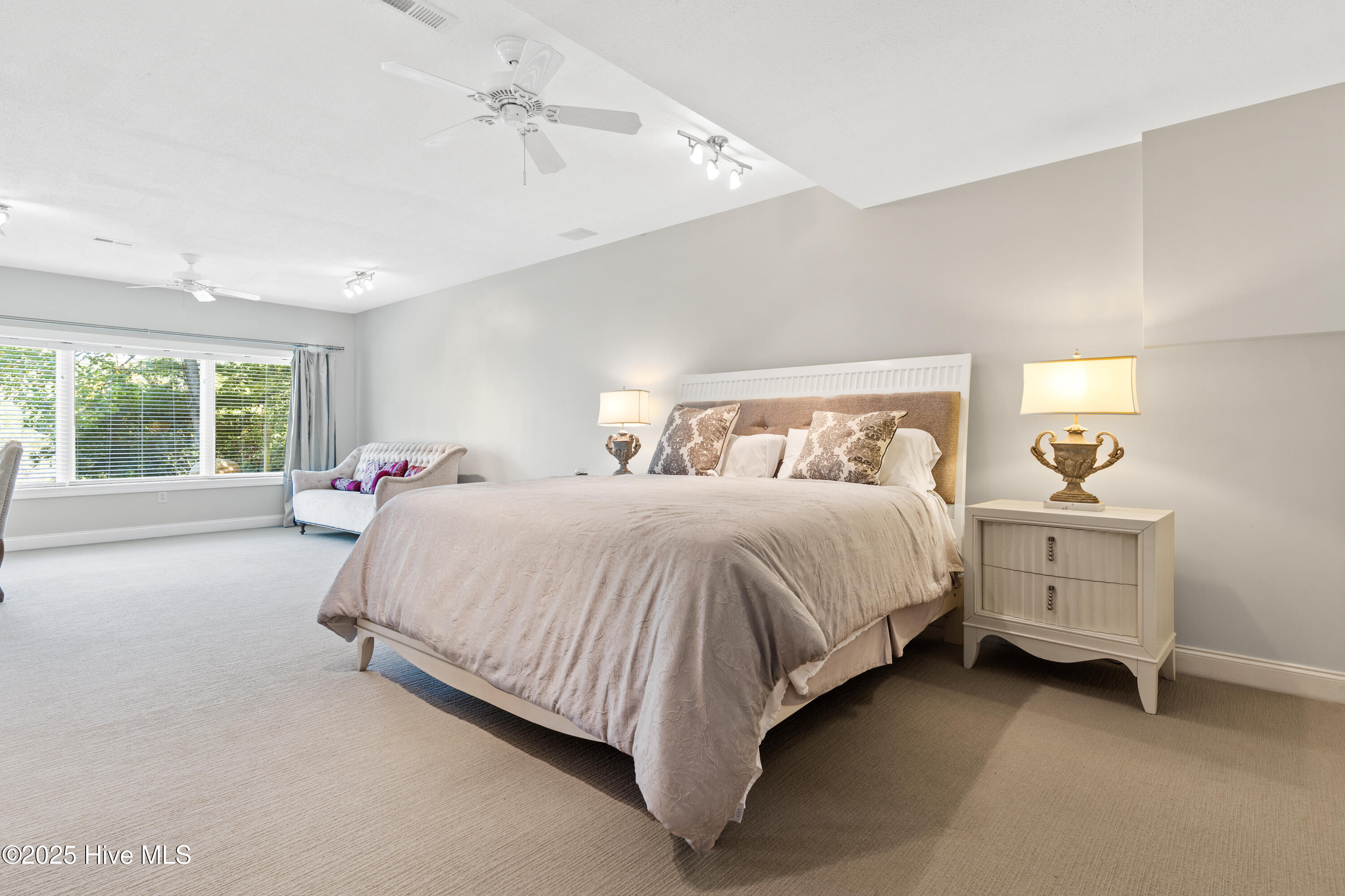 main property photo 61