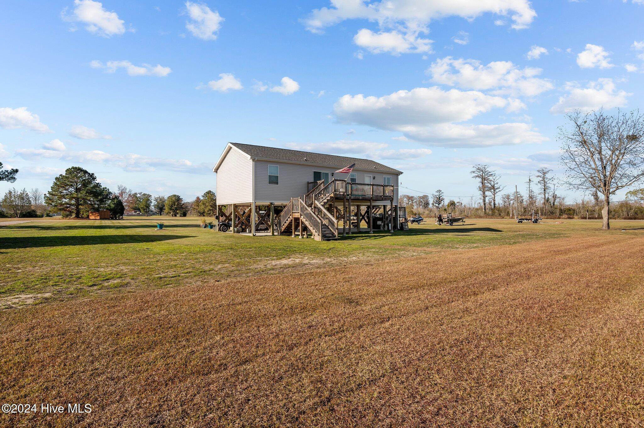 main property photo 28