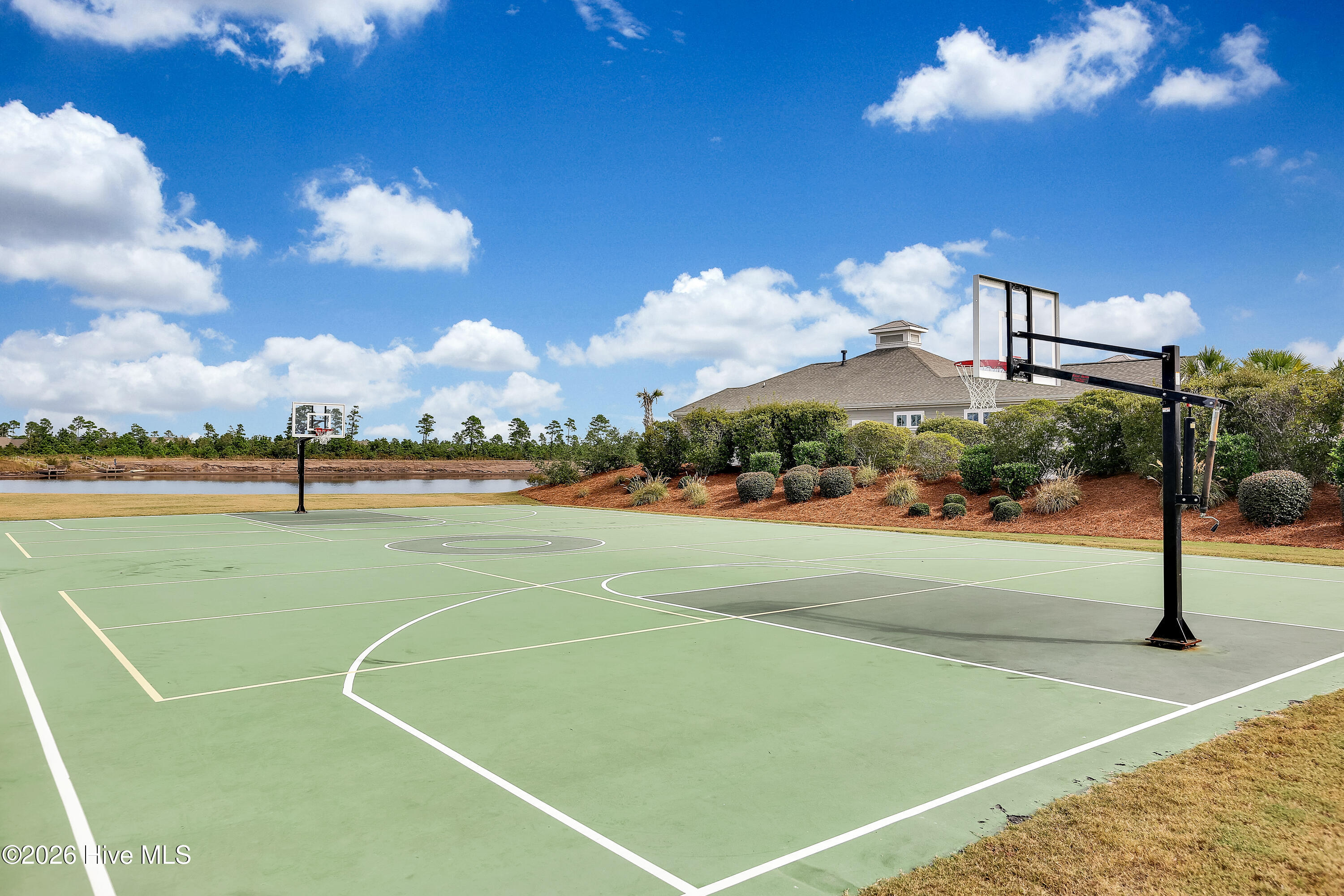 main property photo 40