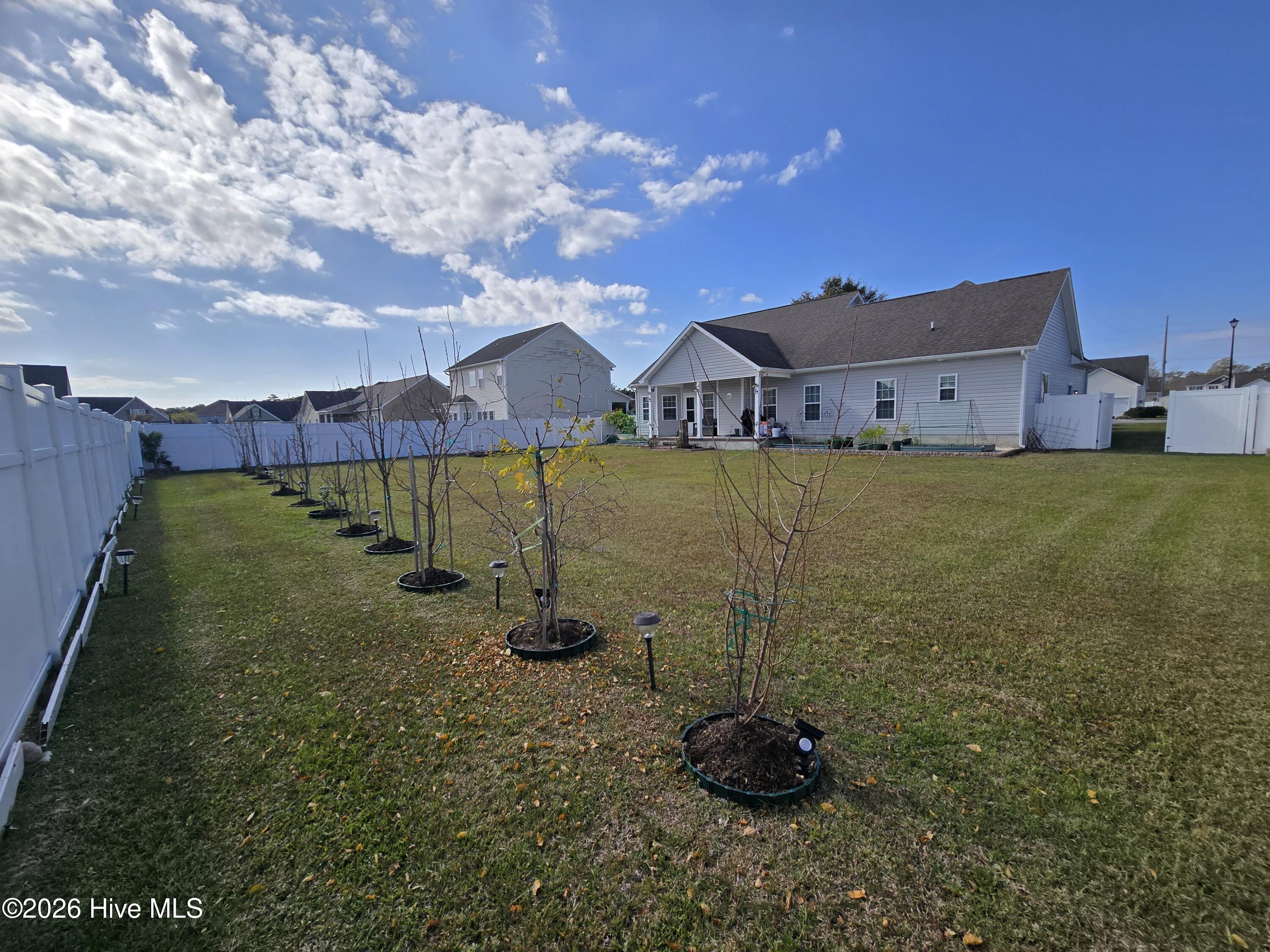 main property photo 23