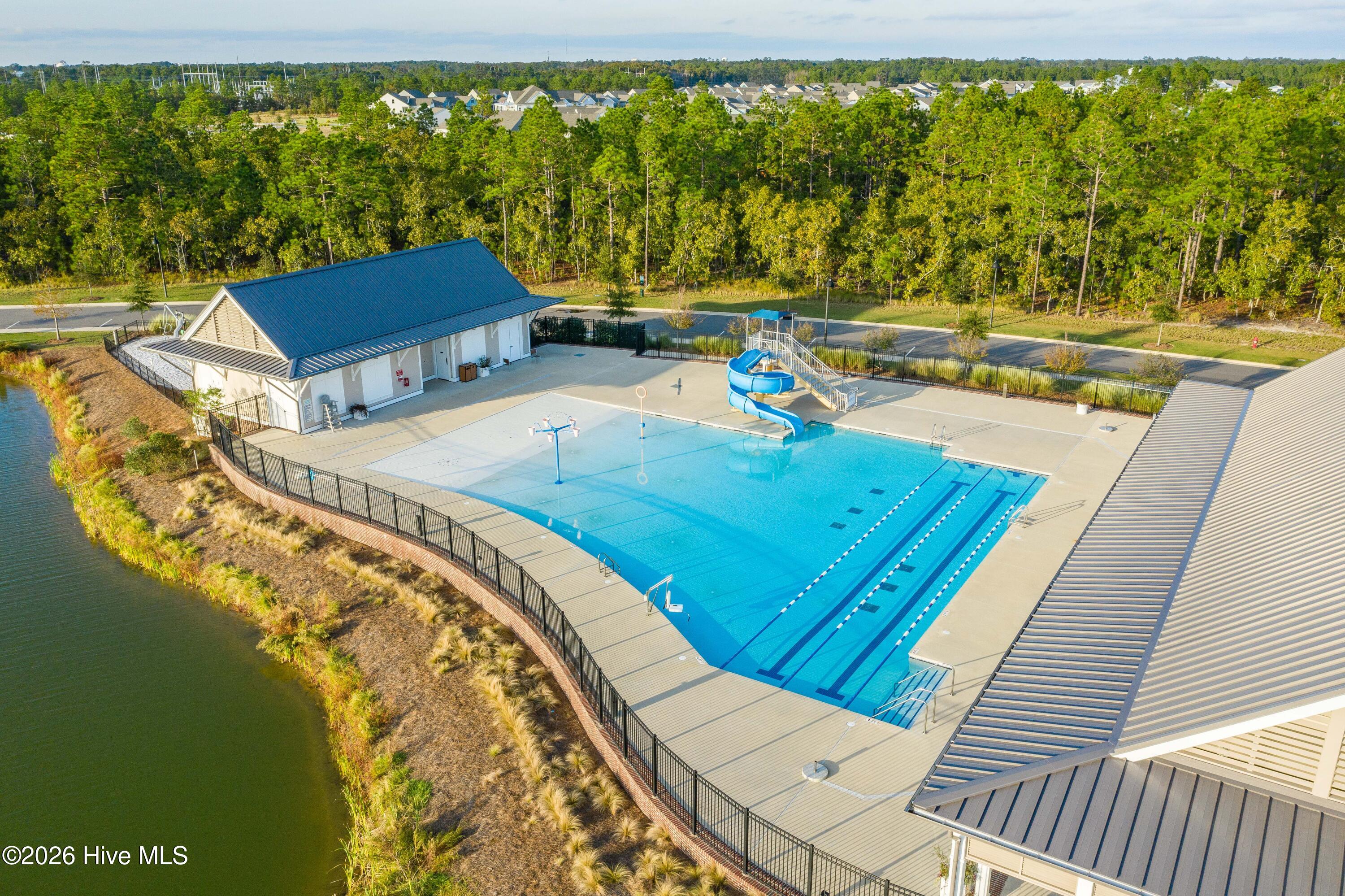 main property photo 41