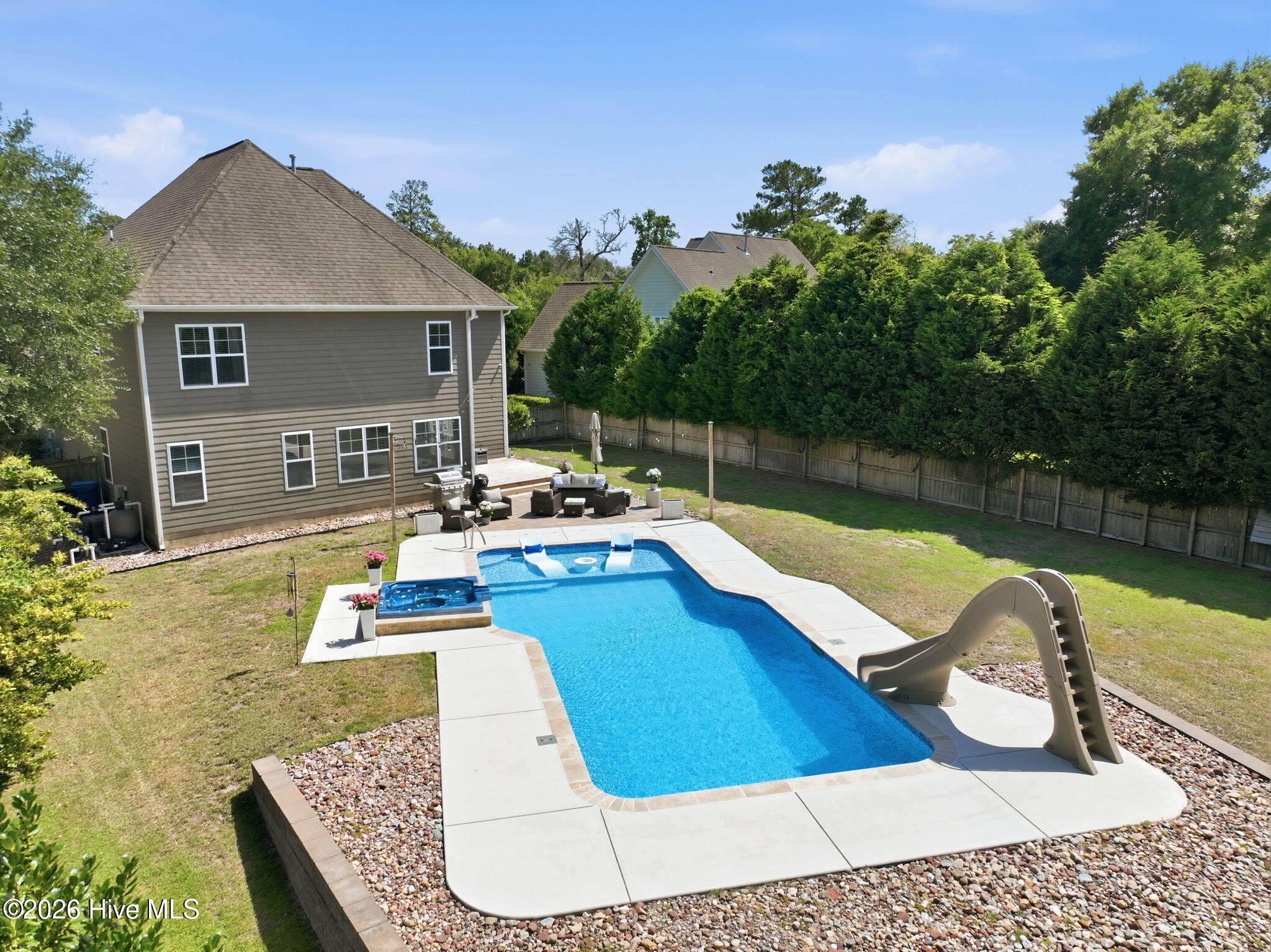 main property photo 90