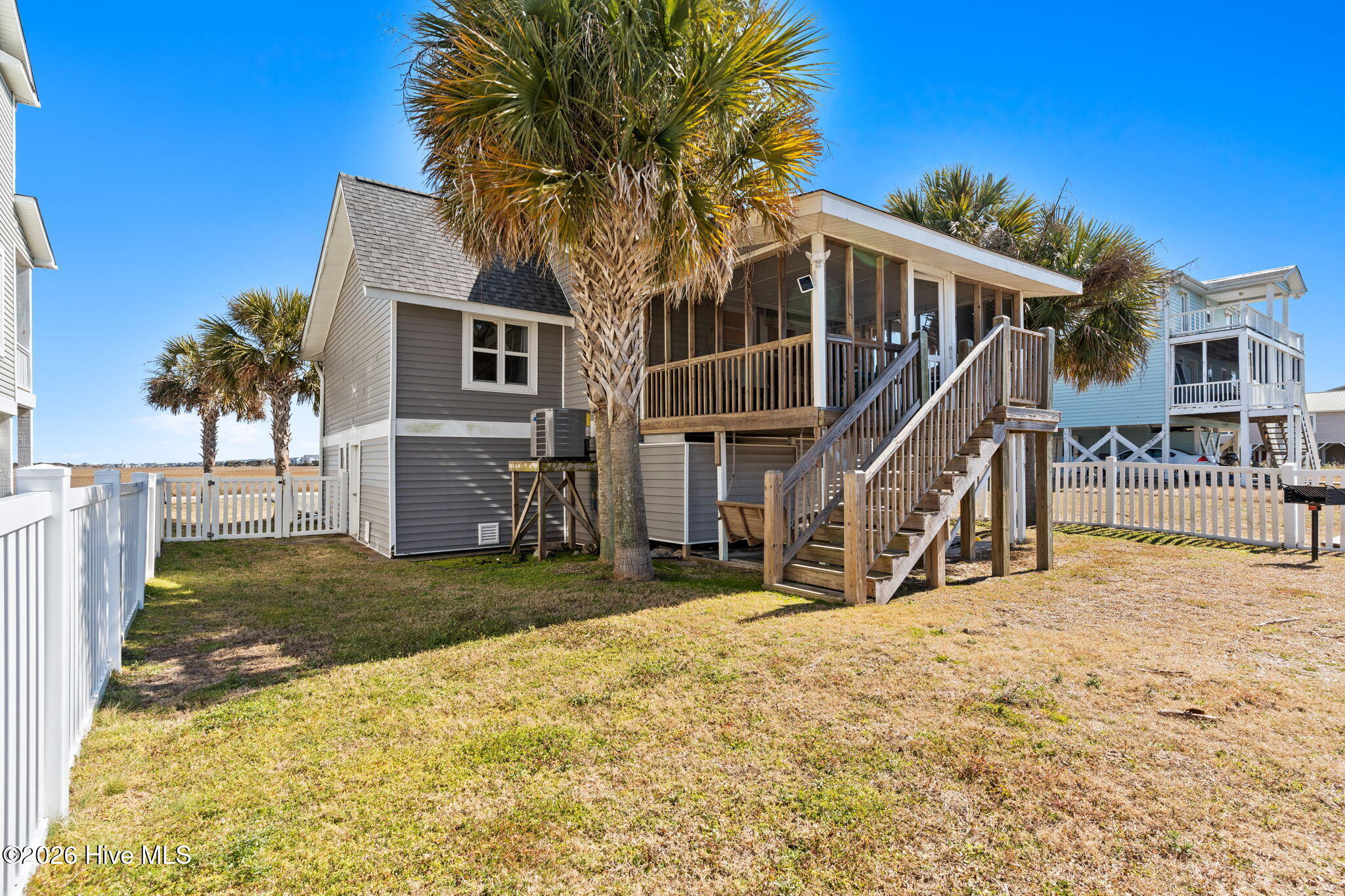 main property photo 32