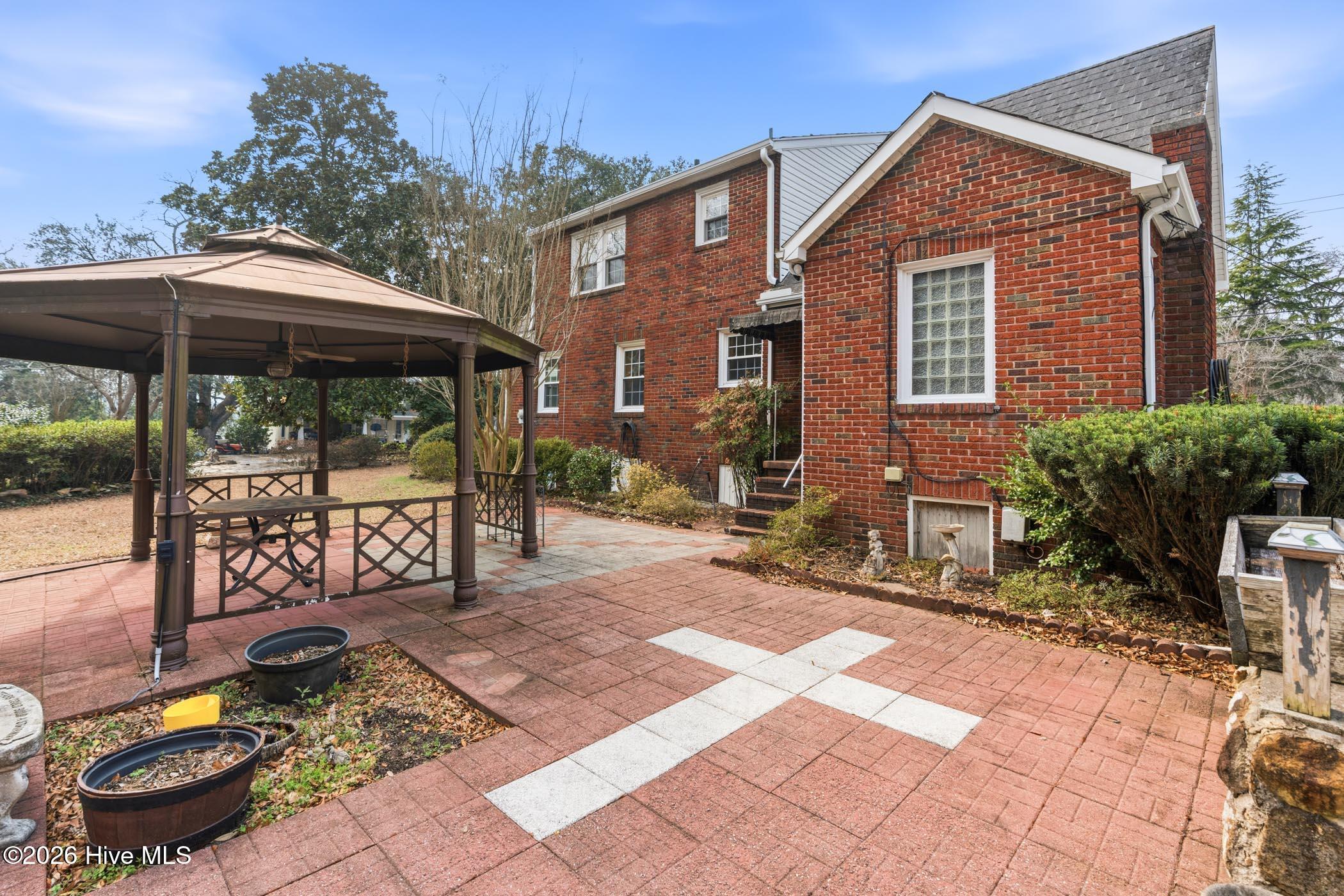 main property photo 8