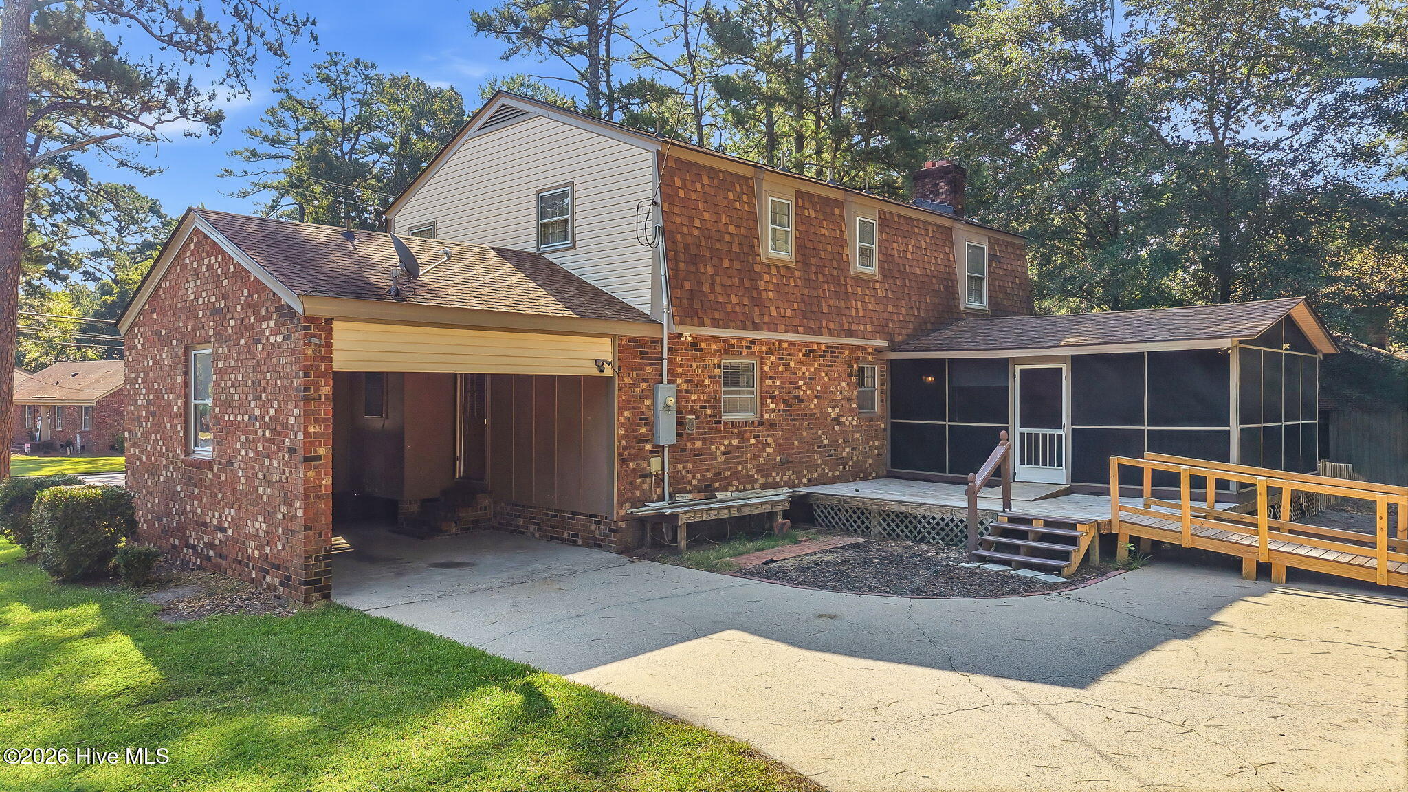 main property photo 35