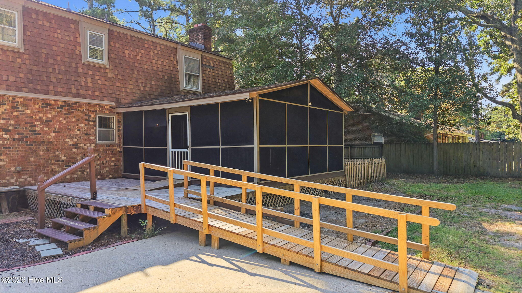 main property photo 37