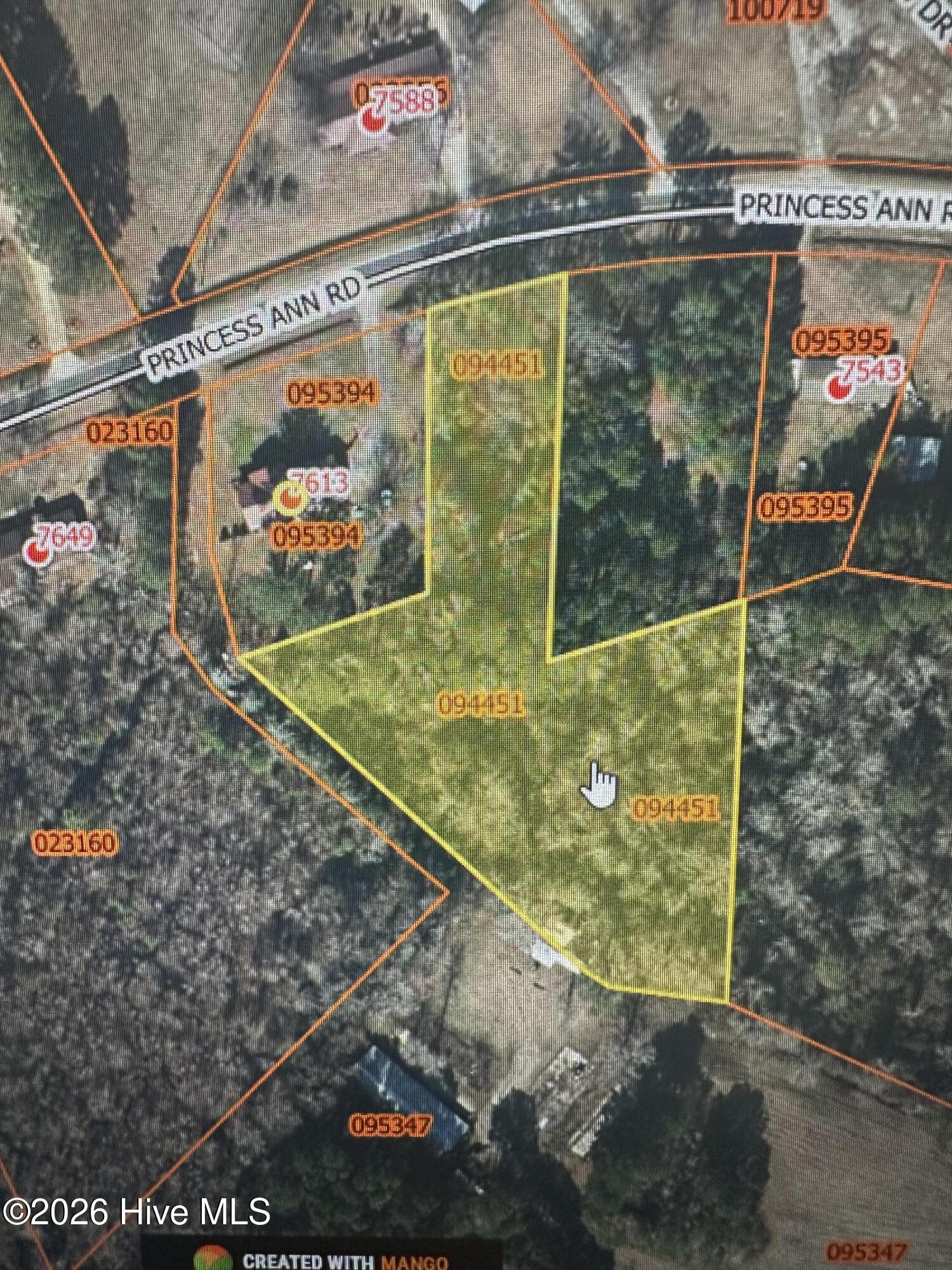 main property photo 32