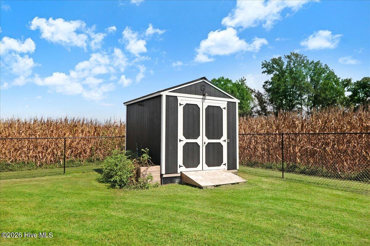 main property photo 31