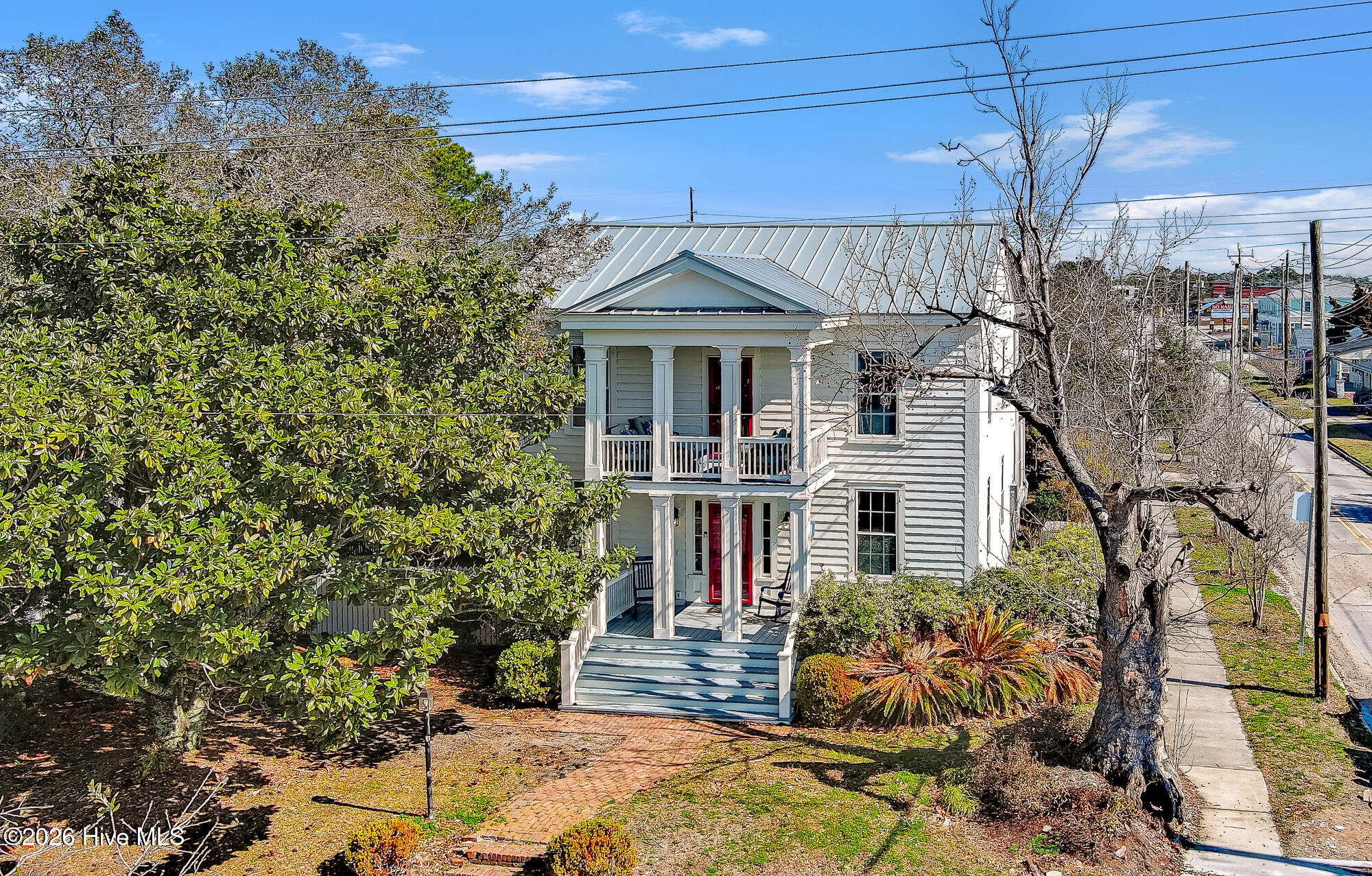 main property photo 8