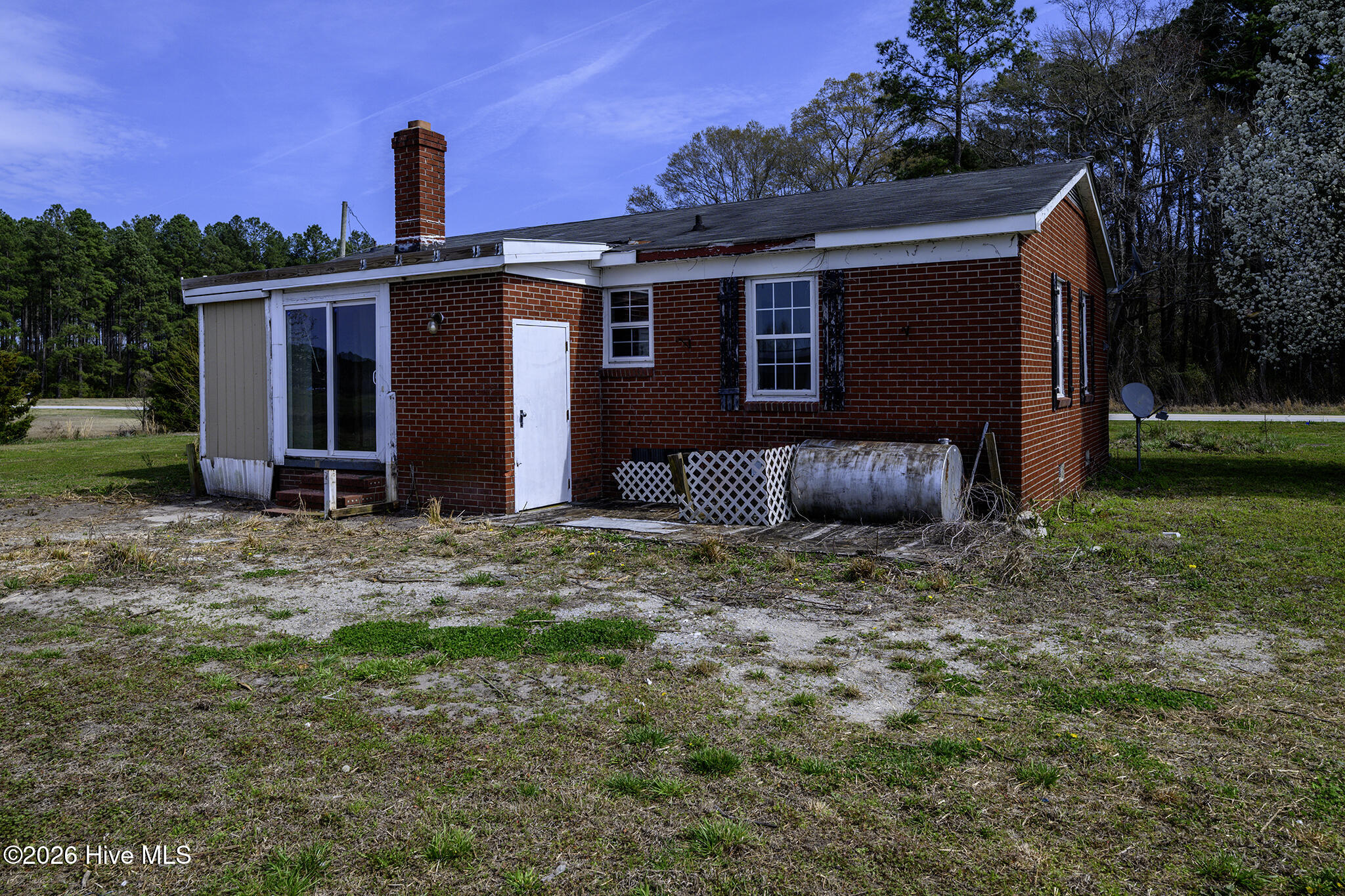 main property photo 13