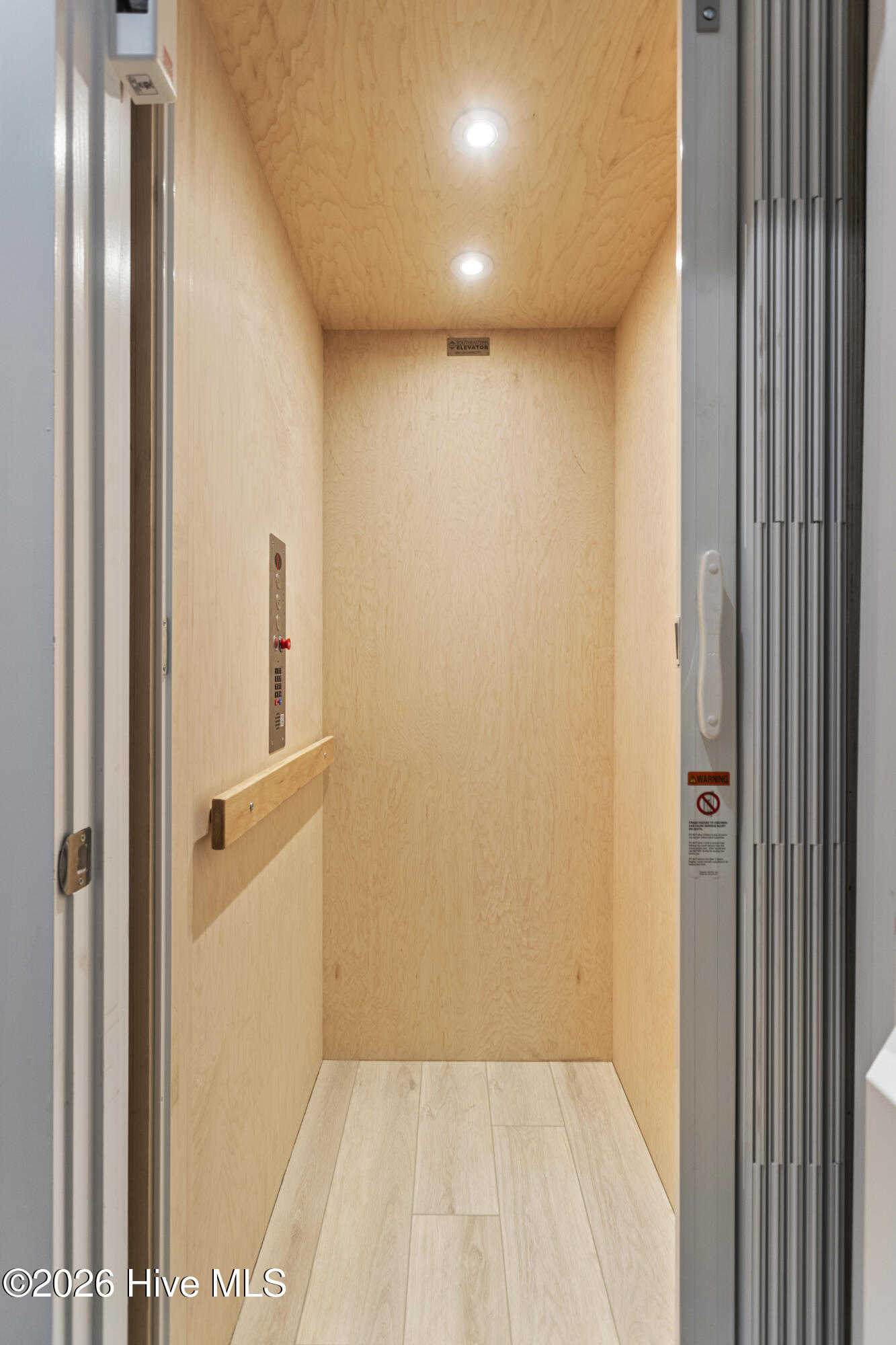 main property photo 22