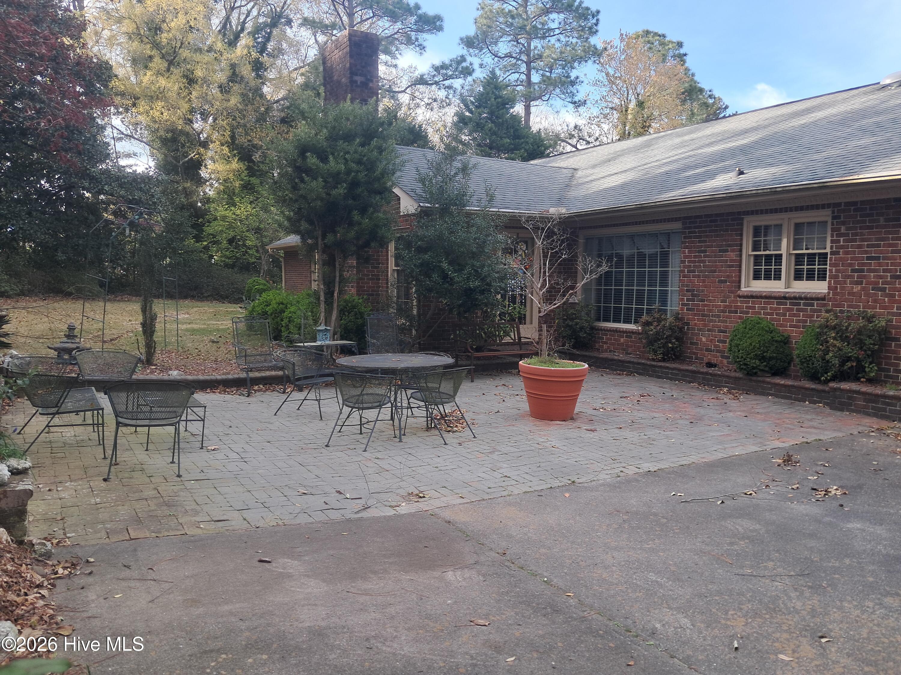 main property photo 36