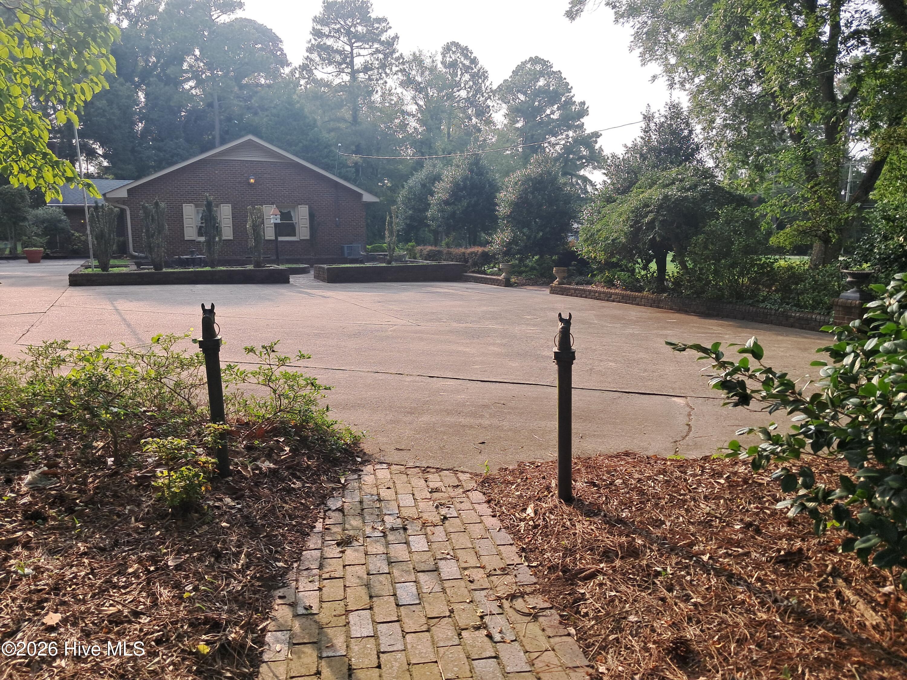 main property photo 41