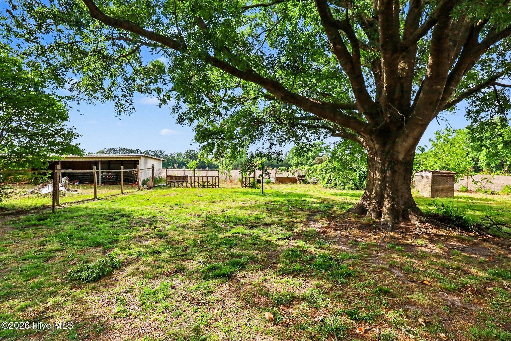 main property photo 30