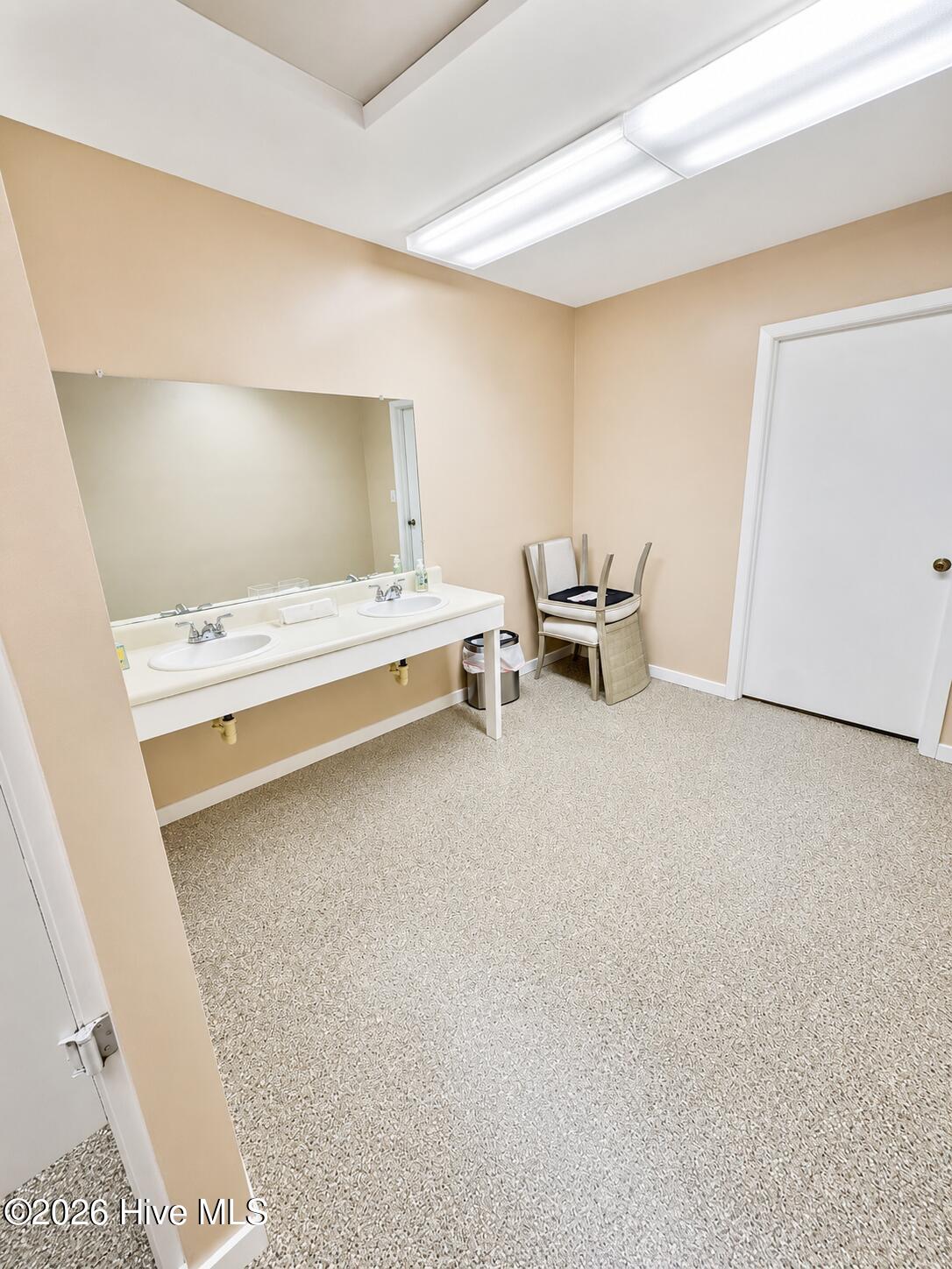 main property photo 86
