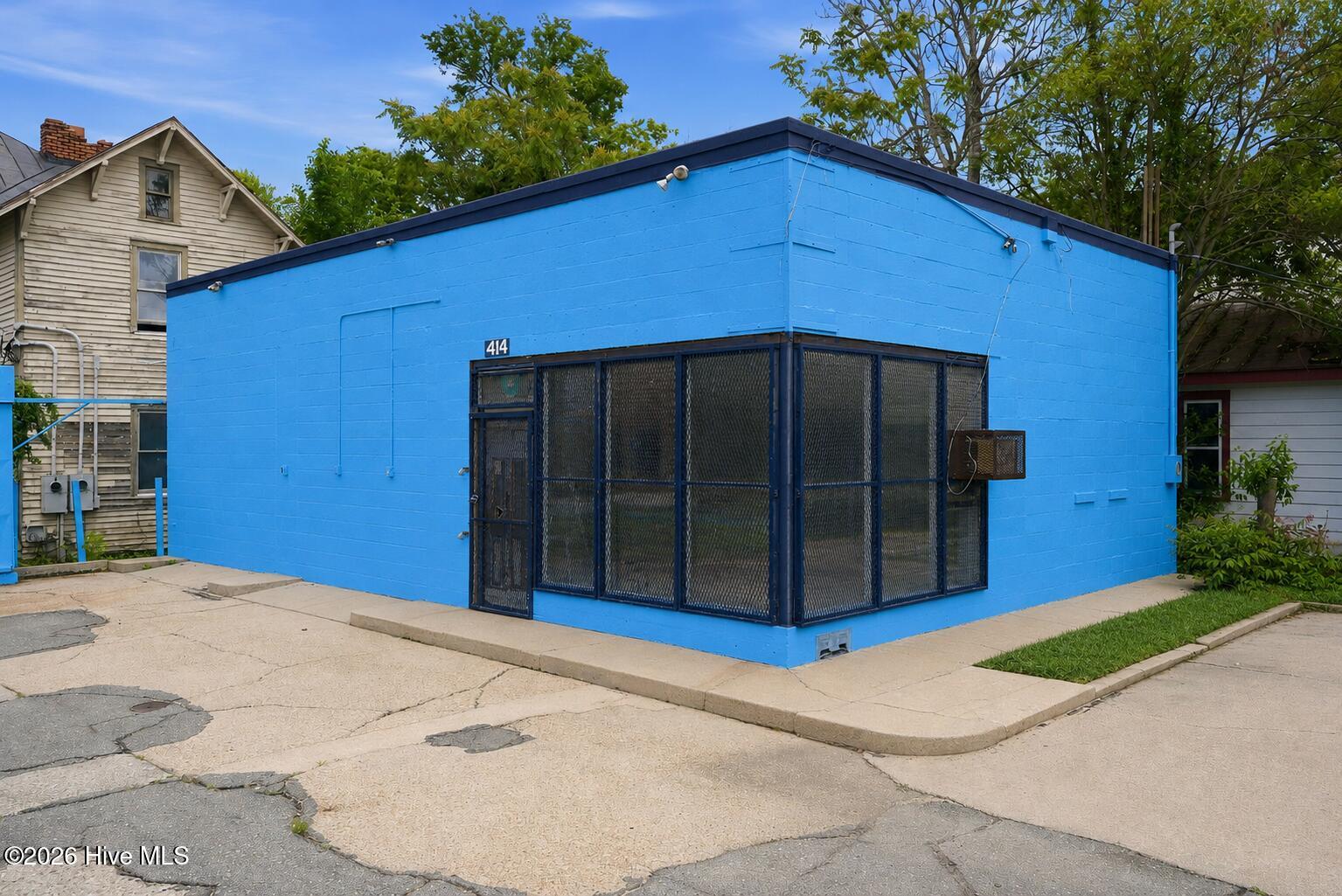main property photo 50