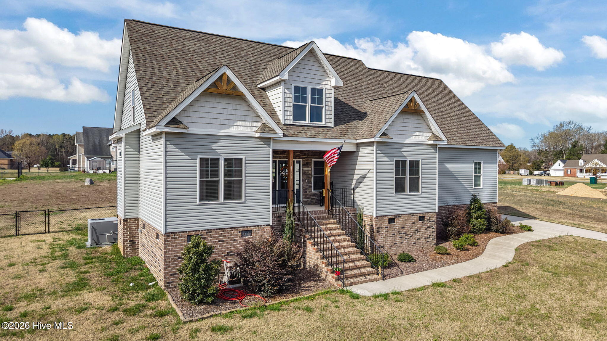 main property photo 33