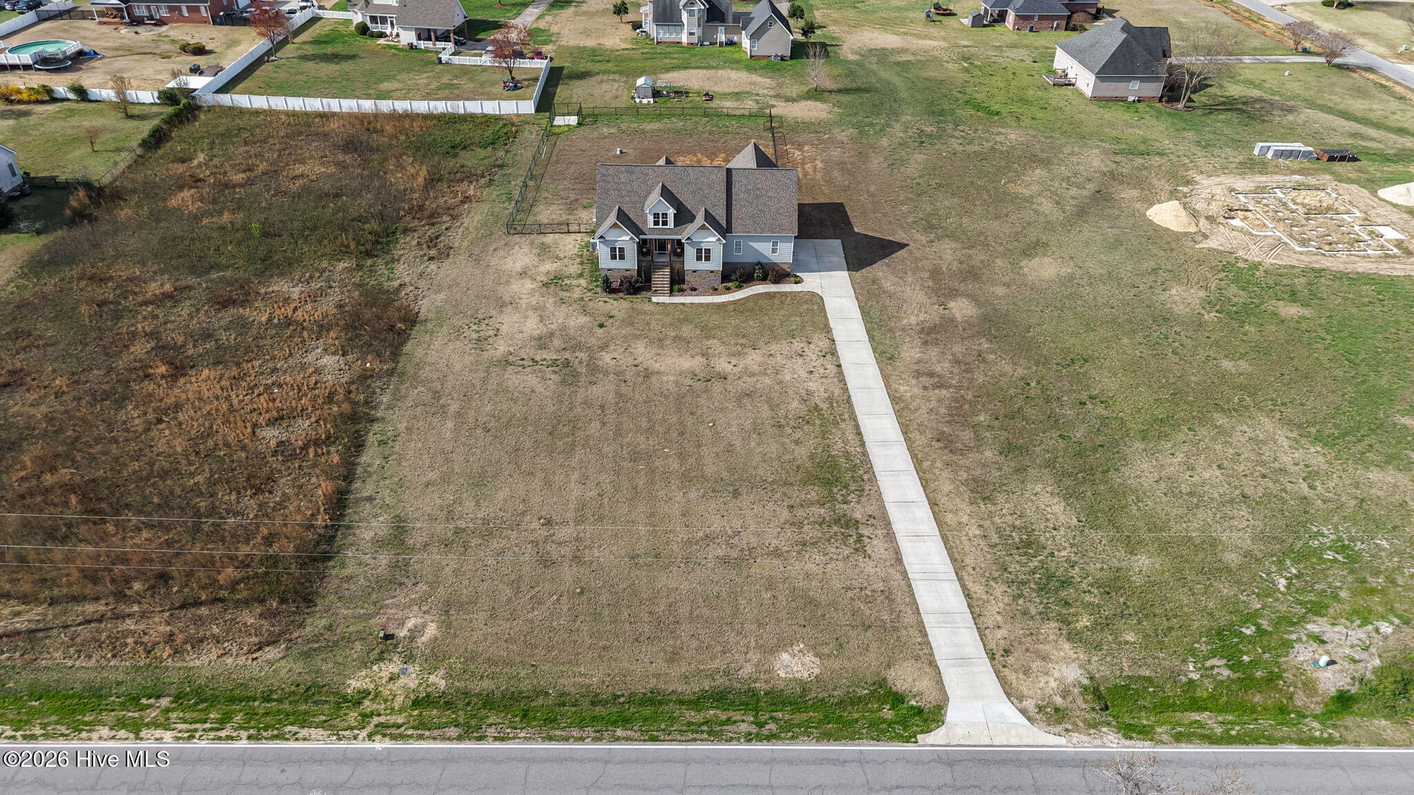 main property photo 44