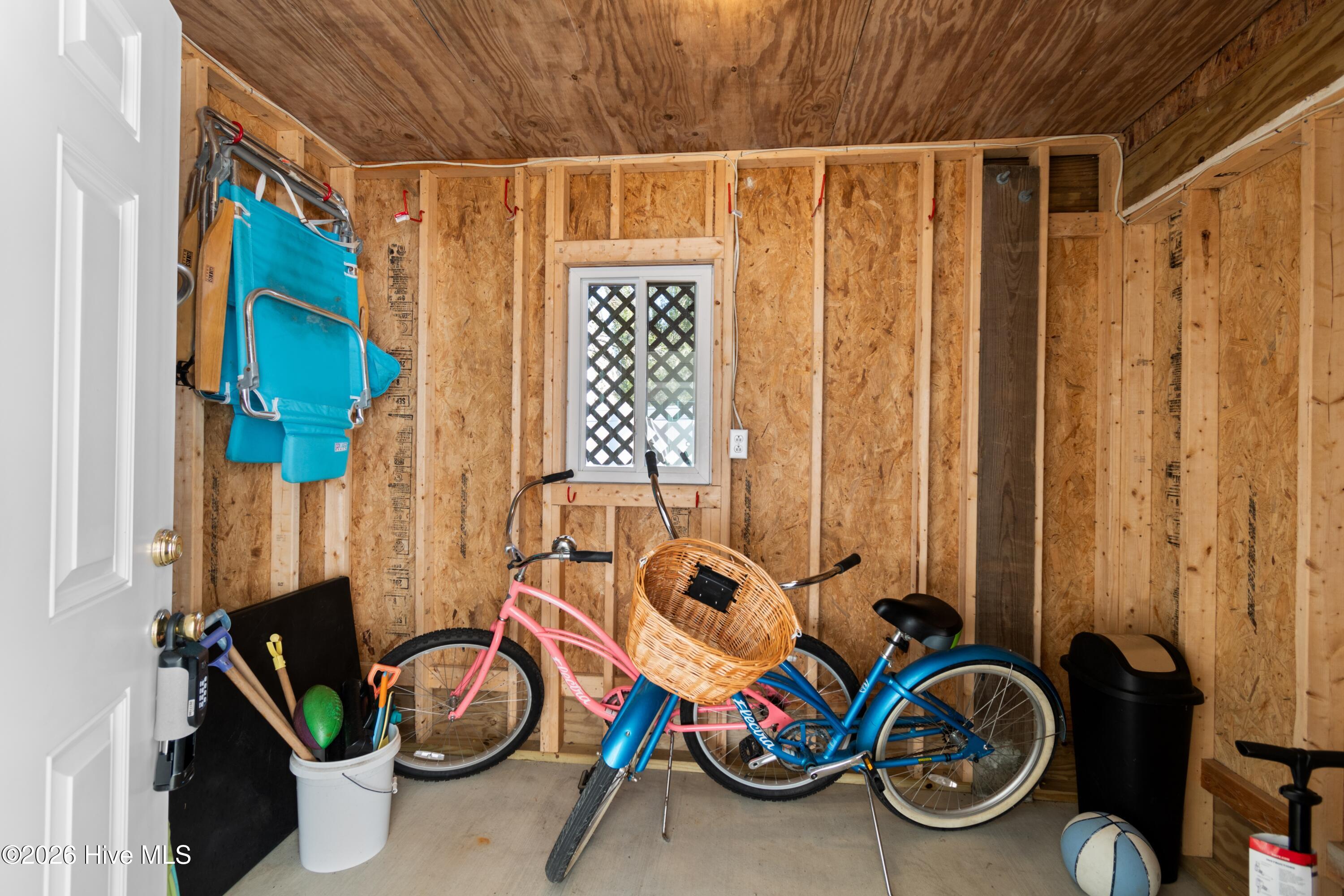 main property photo 51