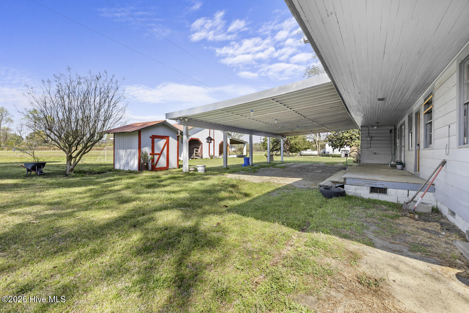main property photo 20
