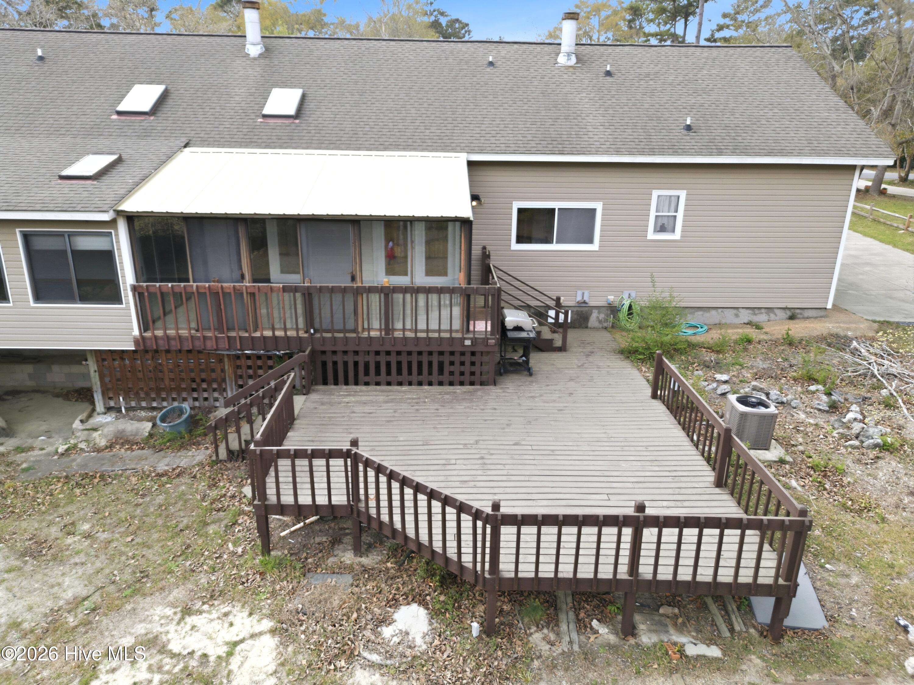 main property photo 24