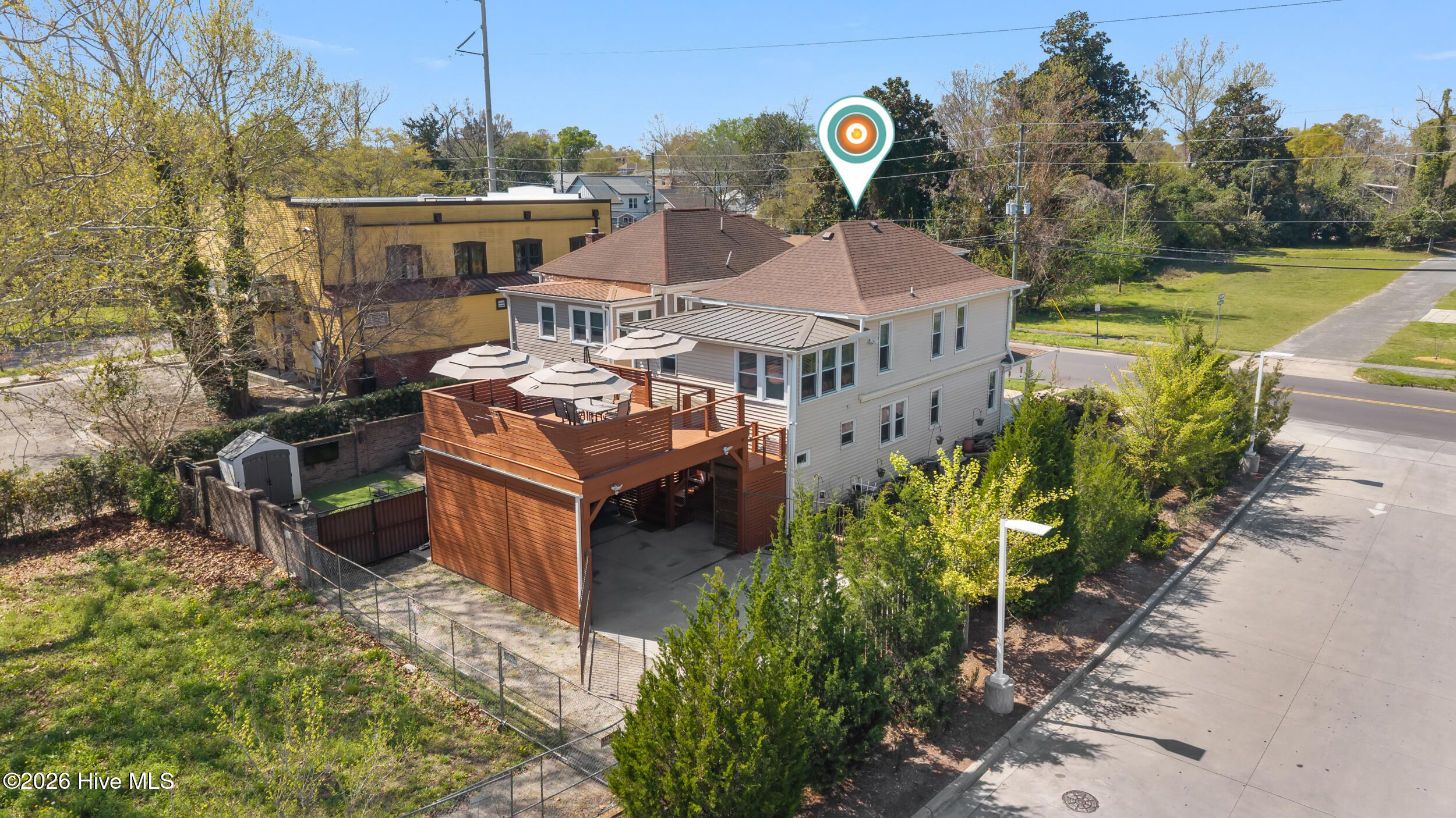 main property photo 7