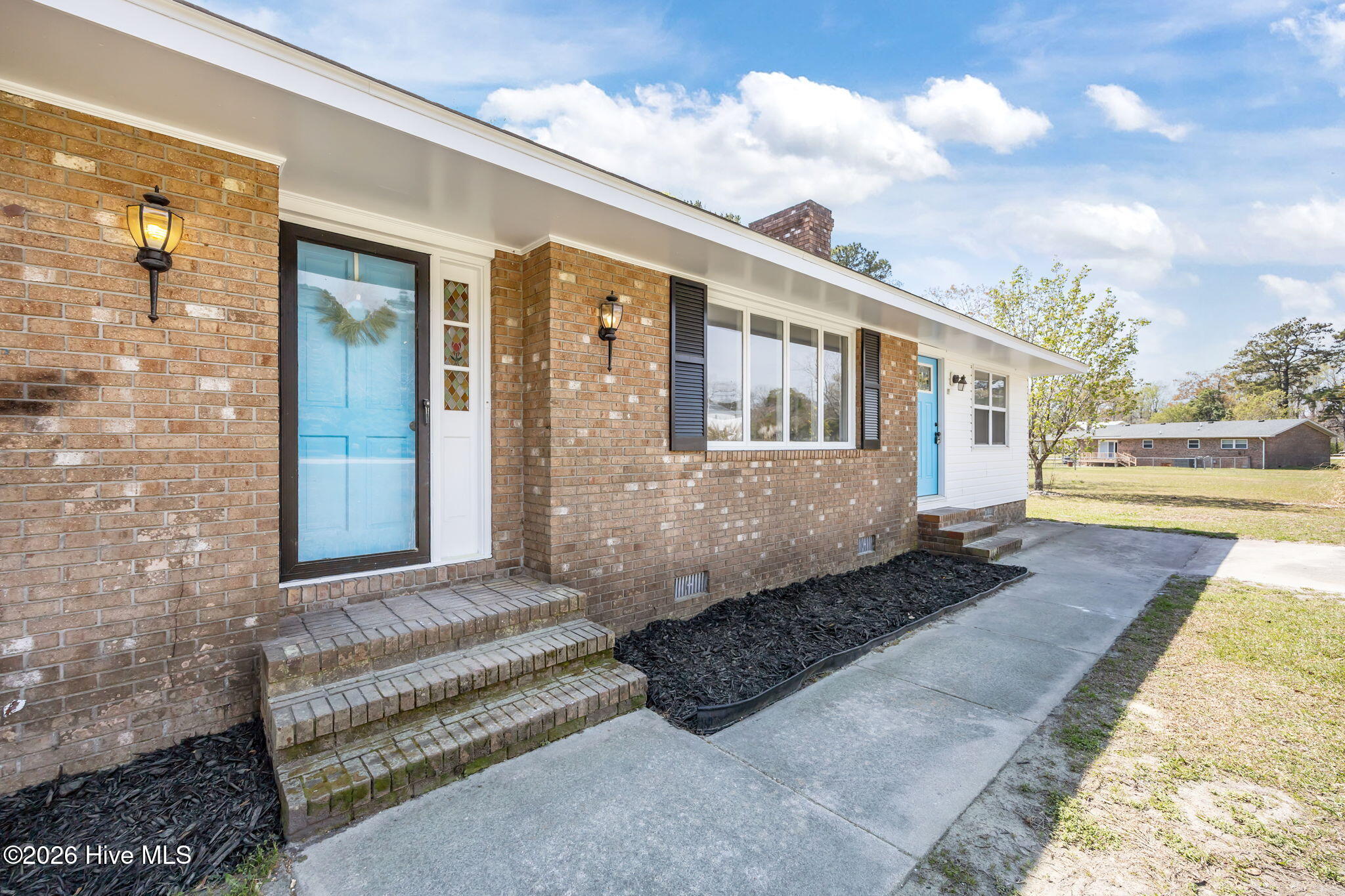 main property photo 30