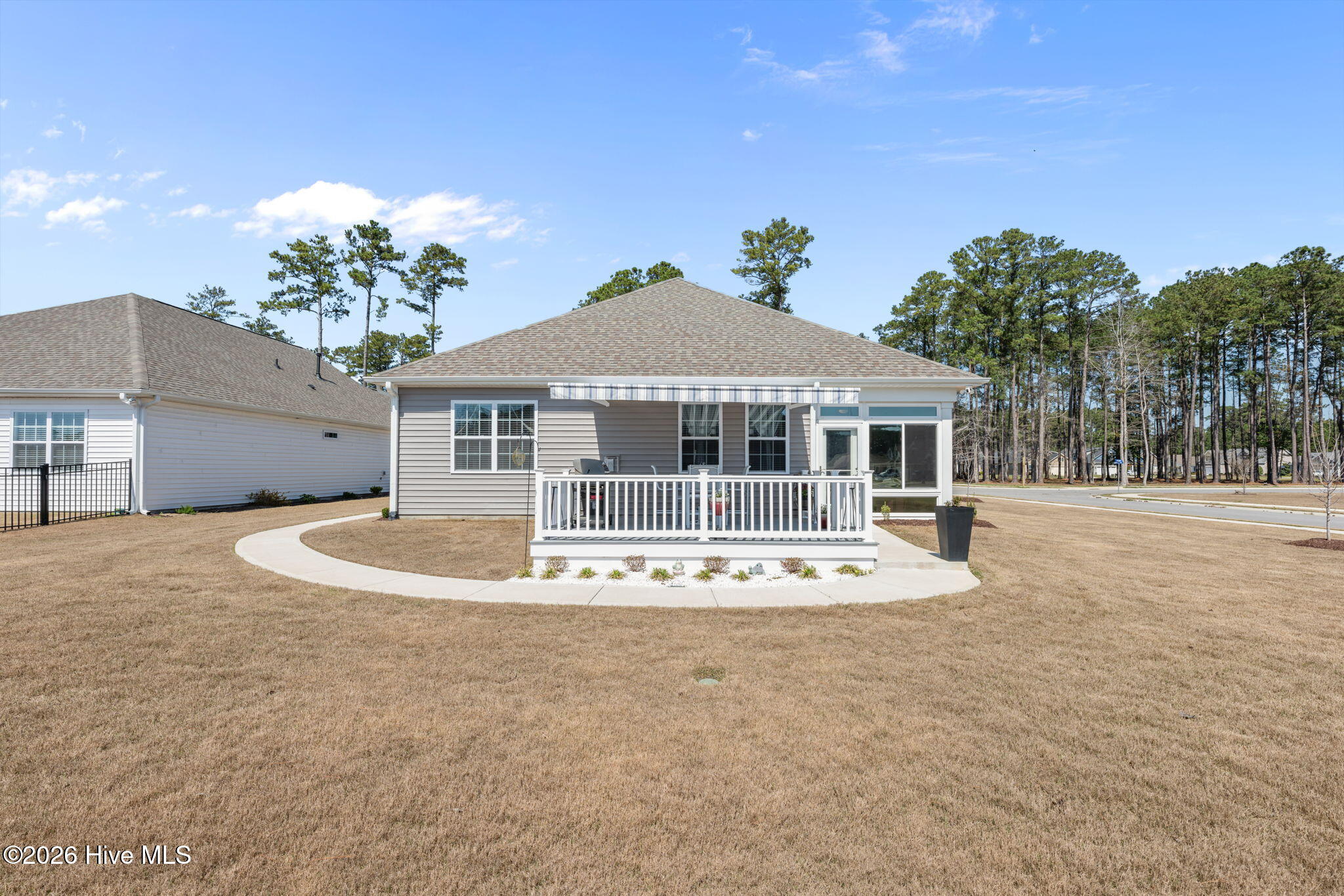 main property photo 30