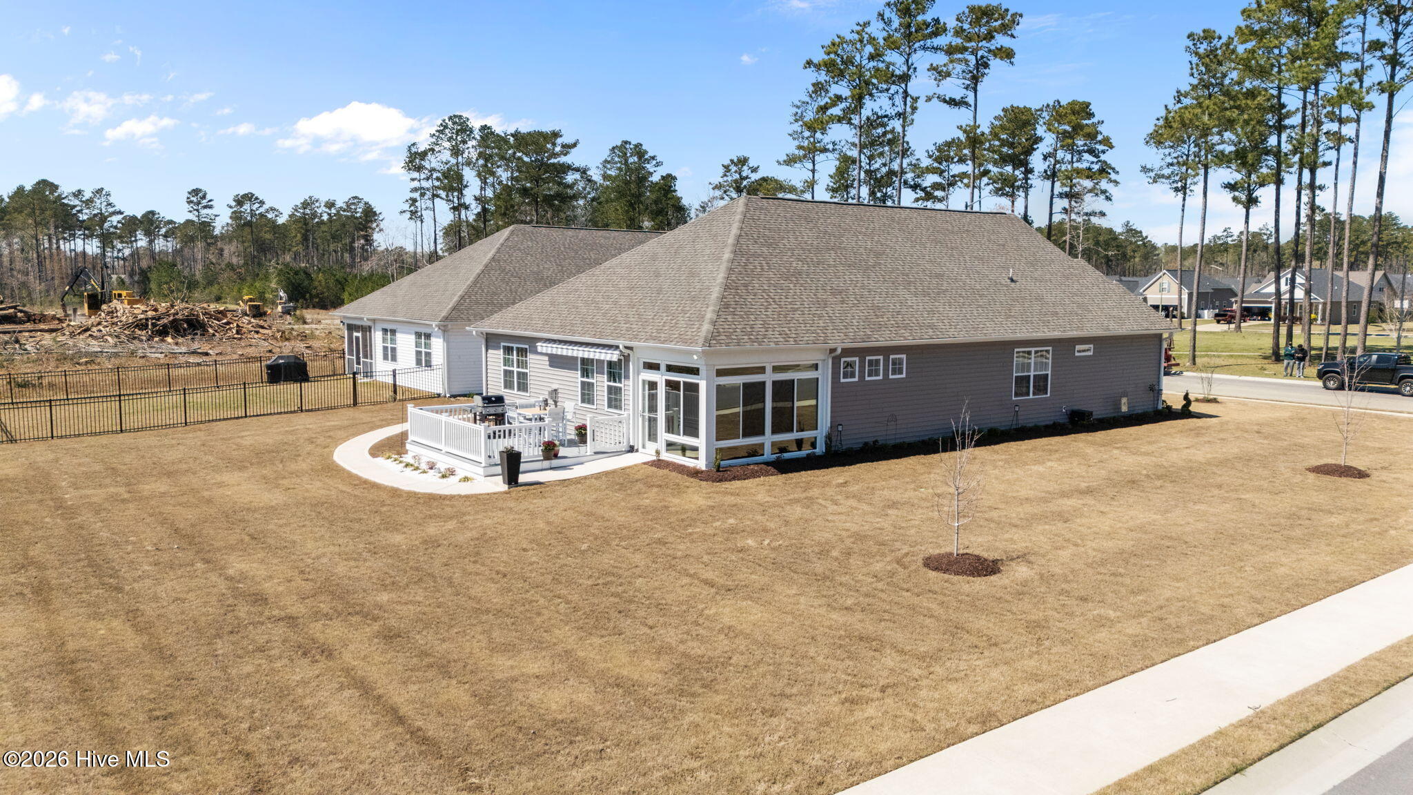 main property photo 31