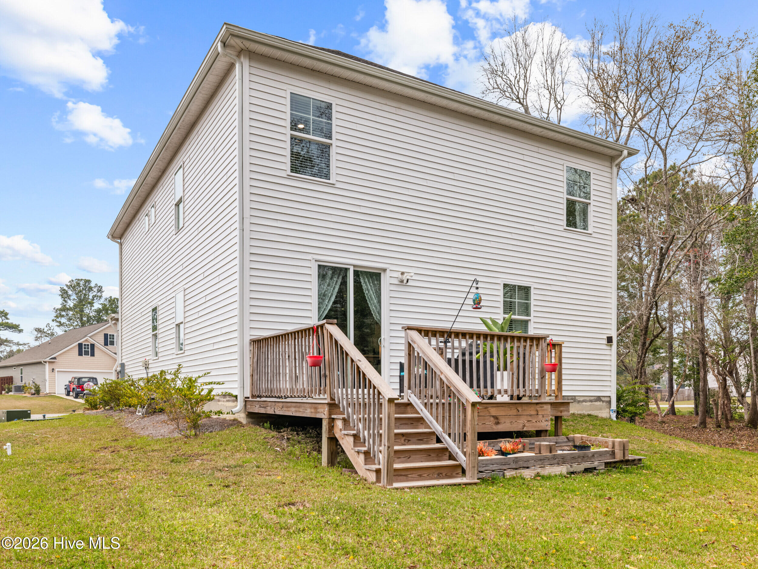 main property photo 28
