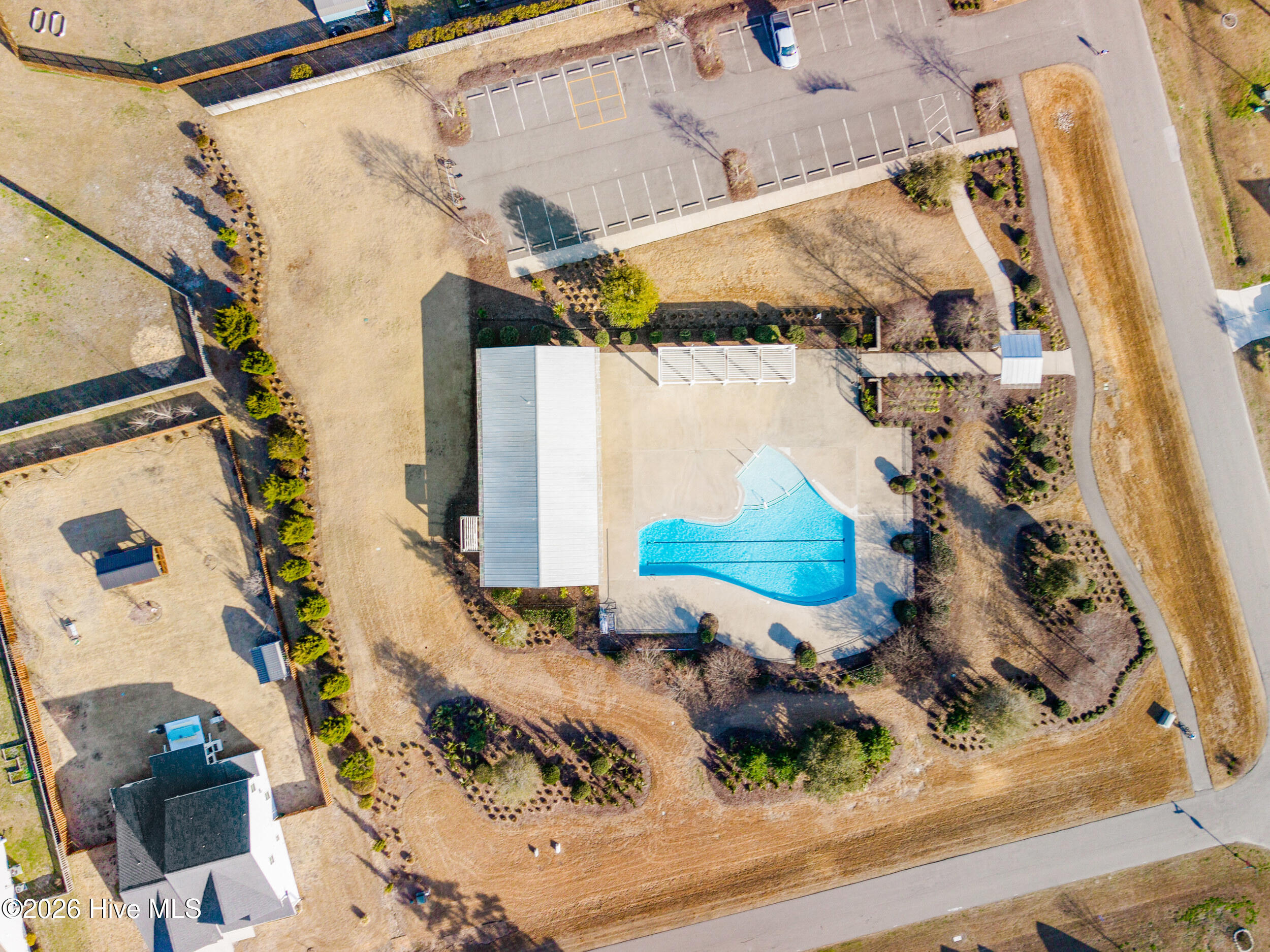main property photo 39
