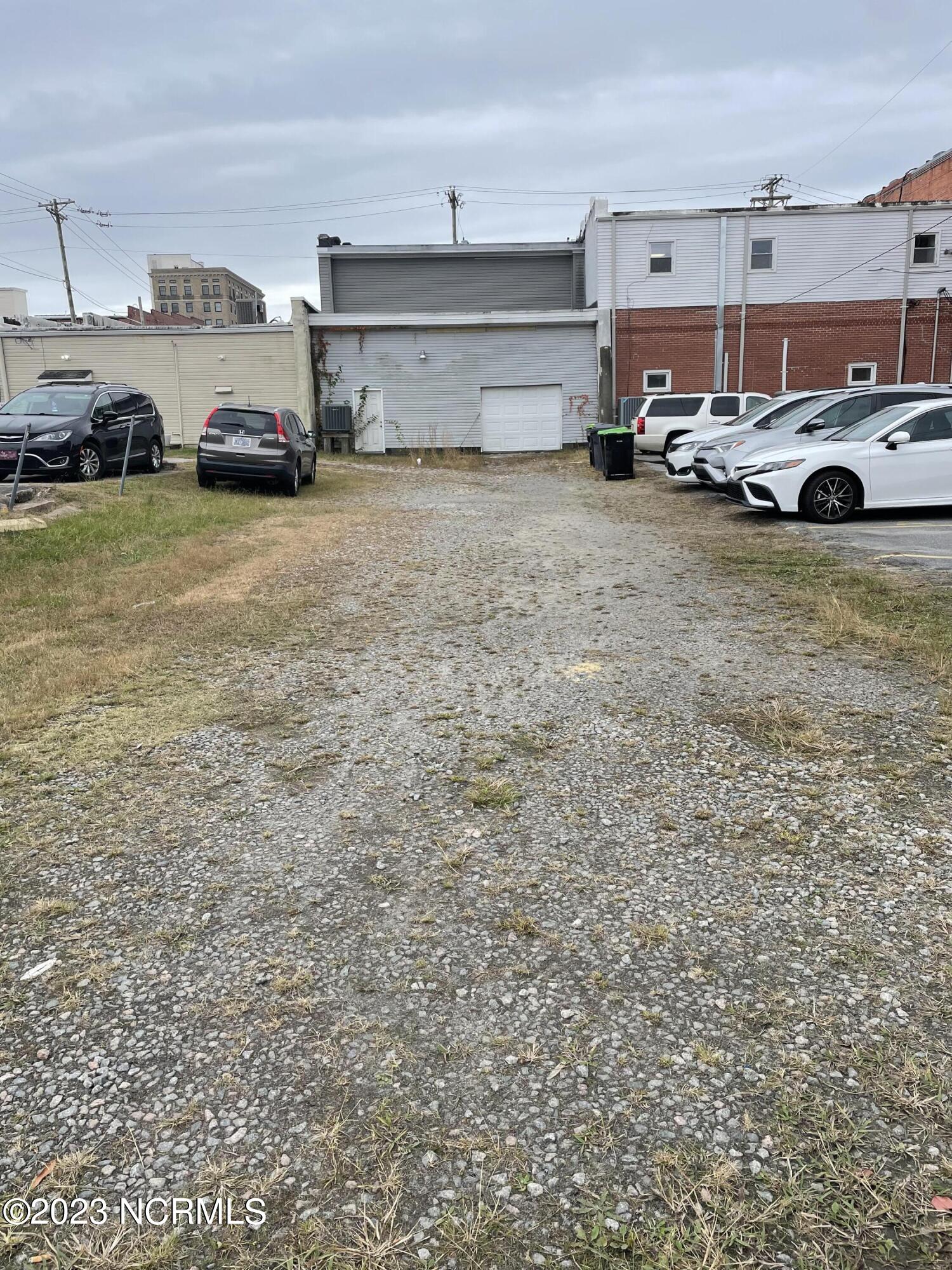 main property photo 31